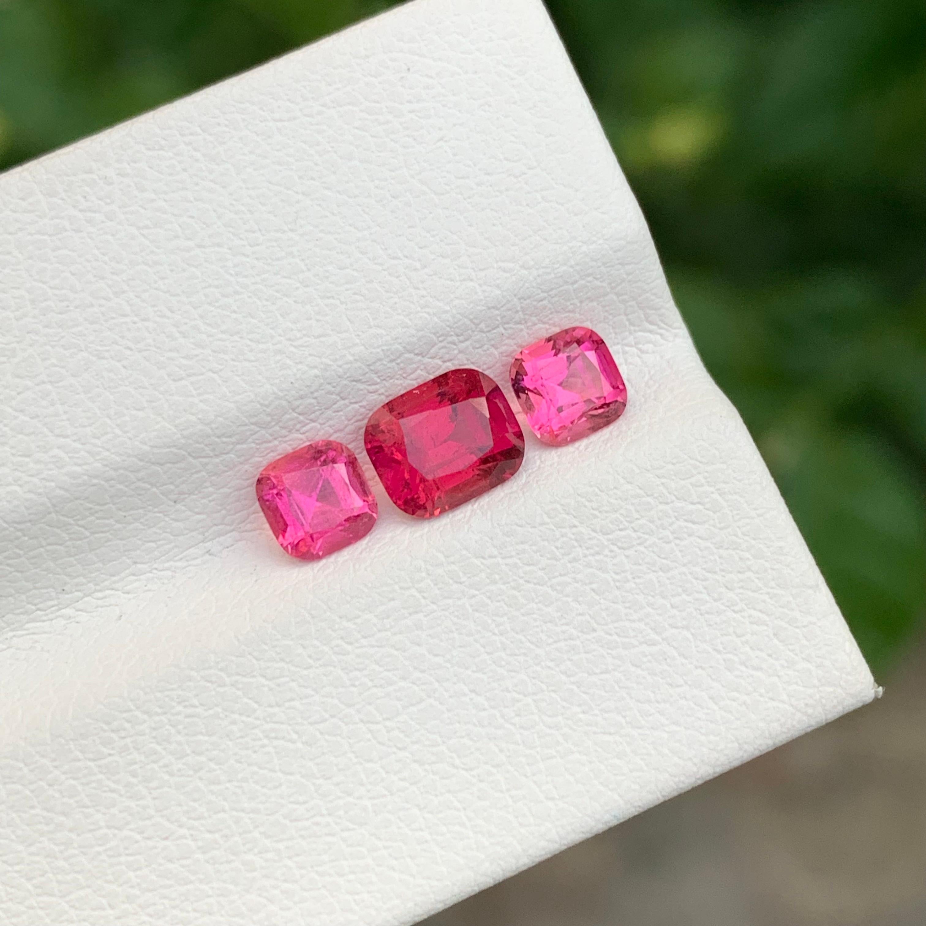Ensemble de bijoux en forme de coussin en tourmaline rose naturelle non sertie de 1,80 carat en vente 3