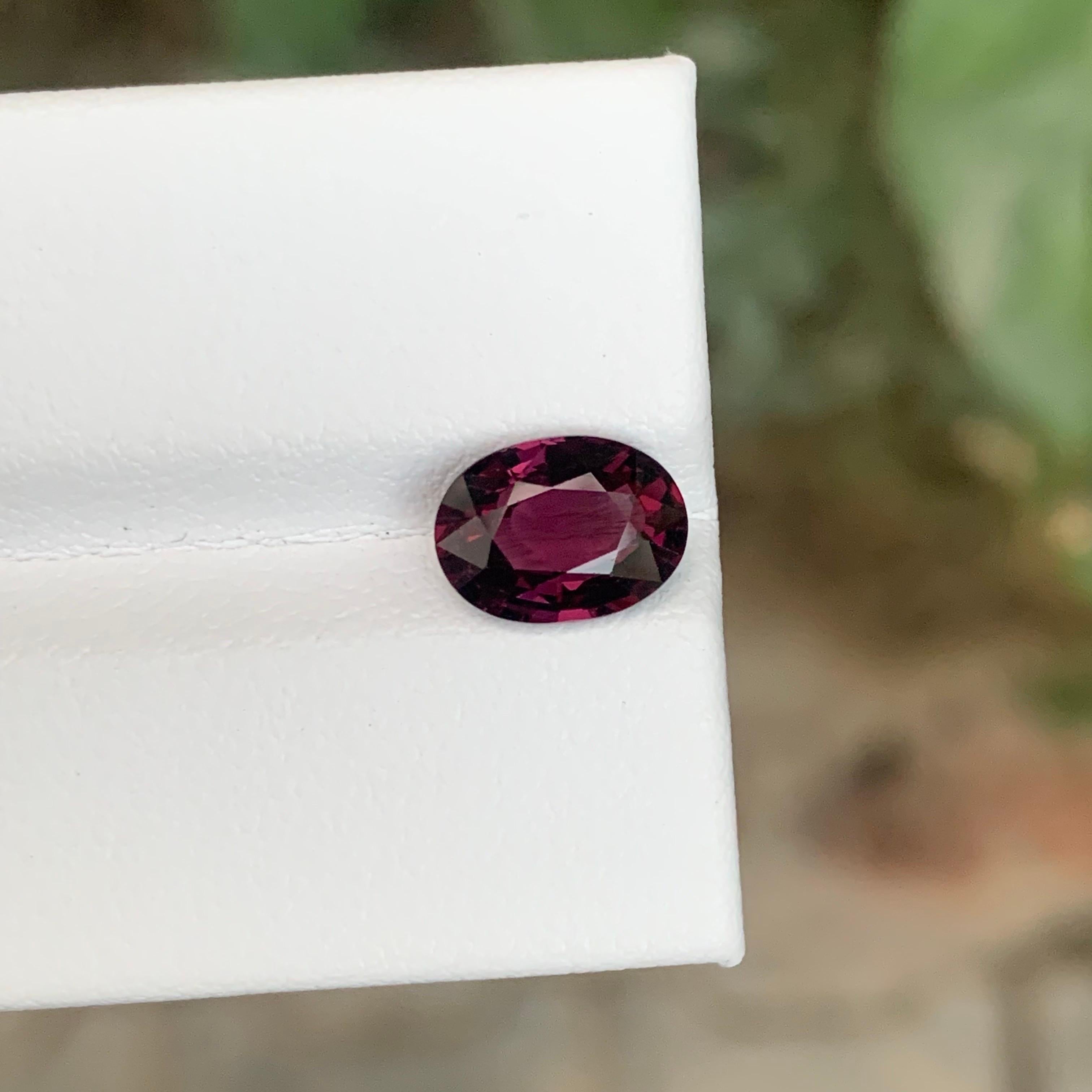 1.80 Carat Natural Loose Spinel Oval Shape Gemstone From Tanzania (pierres précieuses de forme ovale en vrac) en vente 5