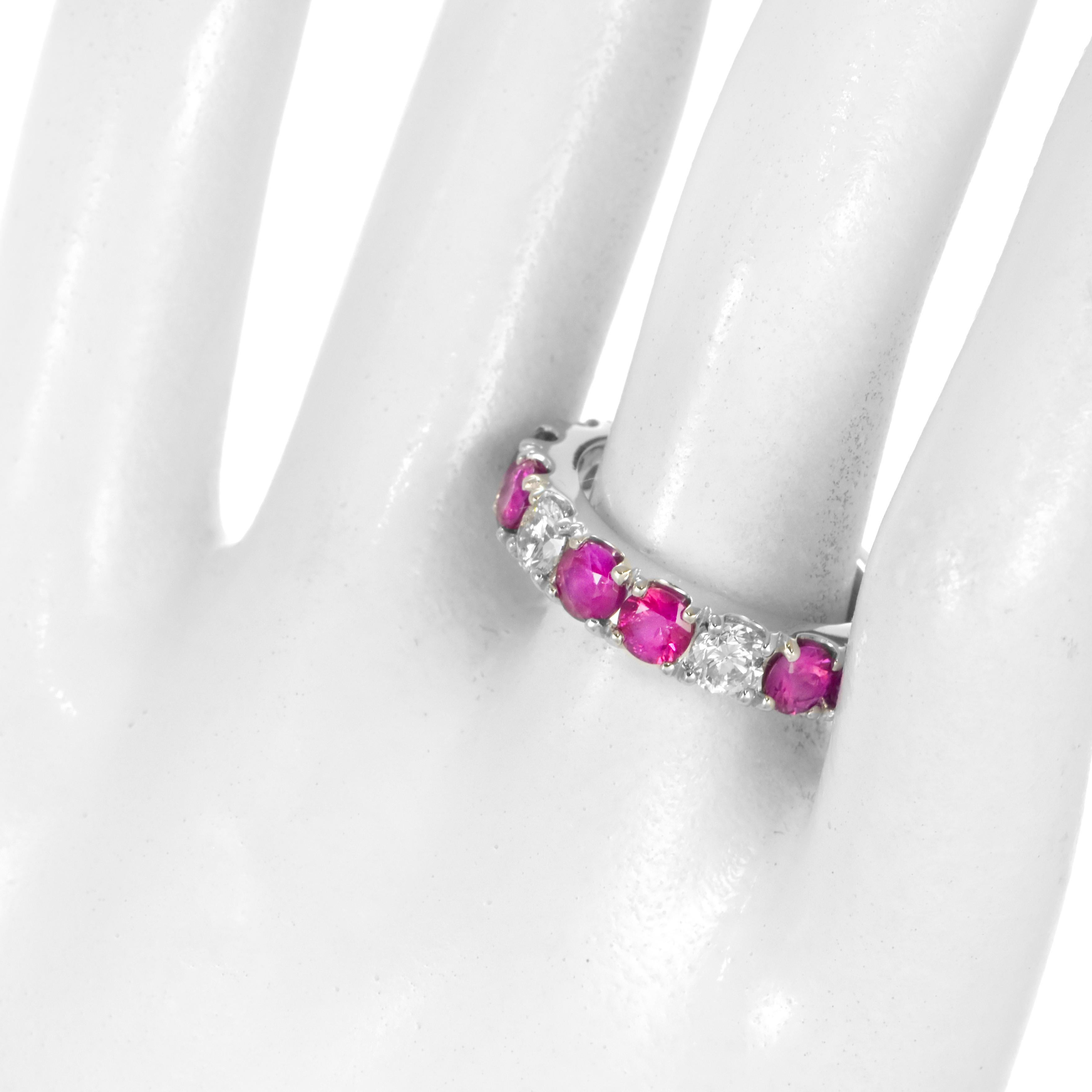 1.80 Carat Natural Ruby and Diamond Half-Eternity Ring Made in Platinum In New Condition For Sale In Tokyo, JP