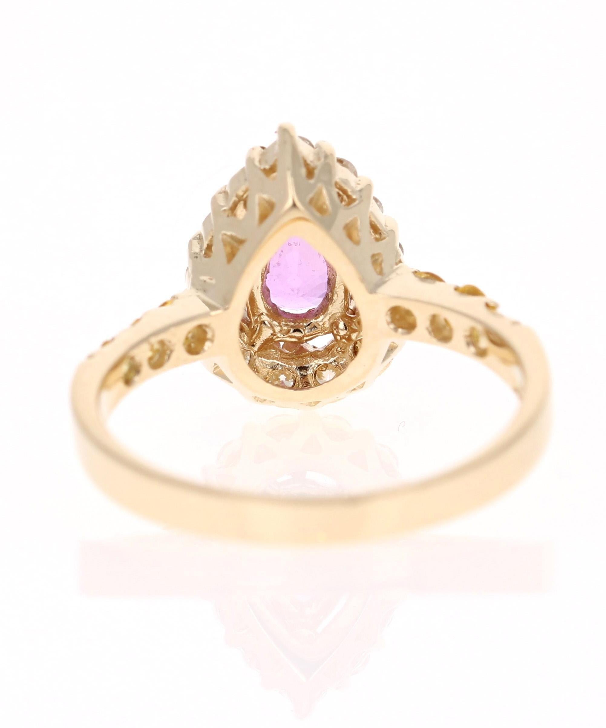Taille poire Bague en or jaune 14 carats avec saphir rose, saphir jaune et diamant de 1,80 carat en vente