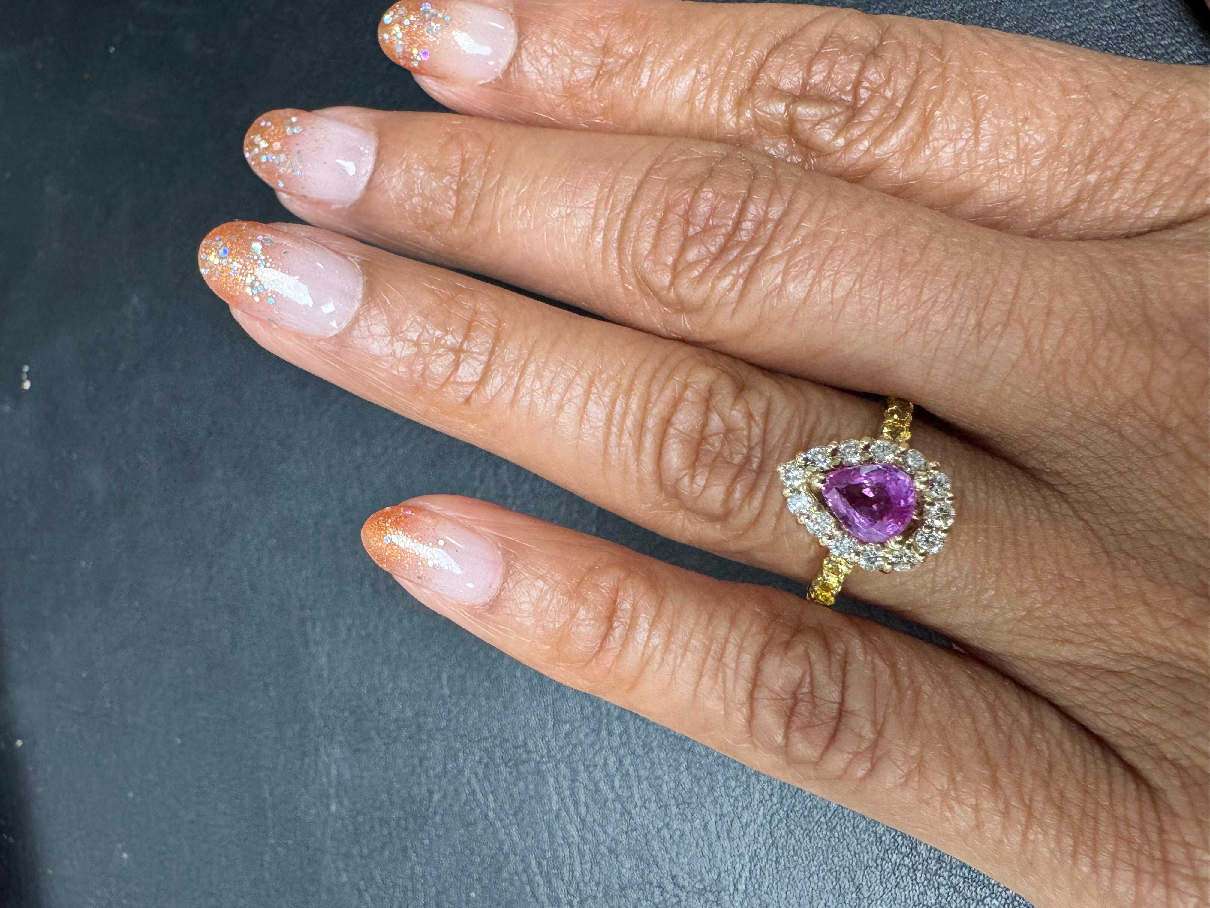 Bague en or jaune 14 carats avec saphir rose, saphir jaune et diamant de 1,80 carat en vente 3