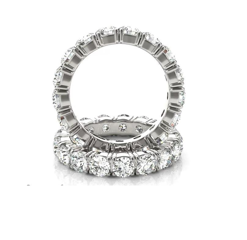 Round Cut 1.80 Carat Round Brilliant Cut Diamond Eternity Wedding Band in 14 Karat Gold For Sale