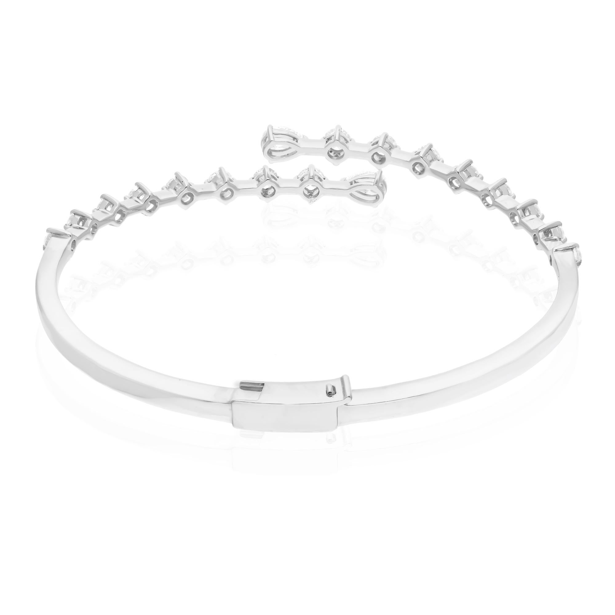 1.80 Carat SI Clarity HI Color Diamond Wrap Bangle Bracelet 18 Karat White Gold For Sale 1