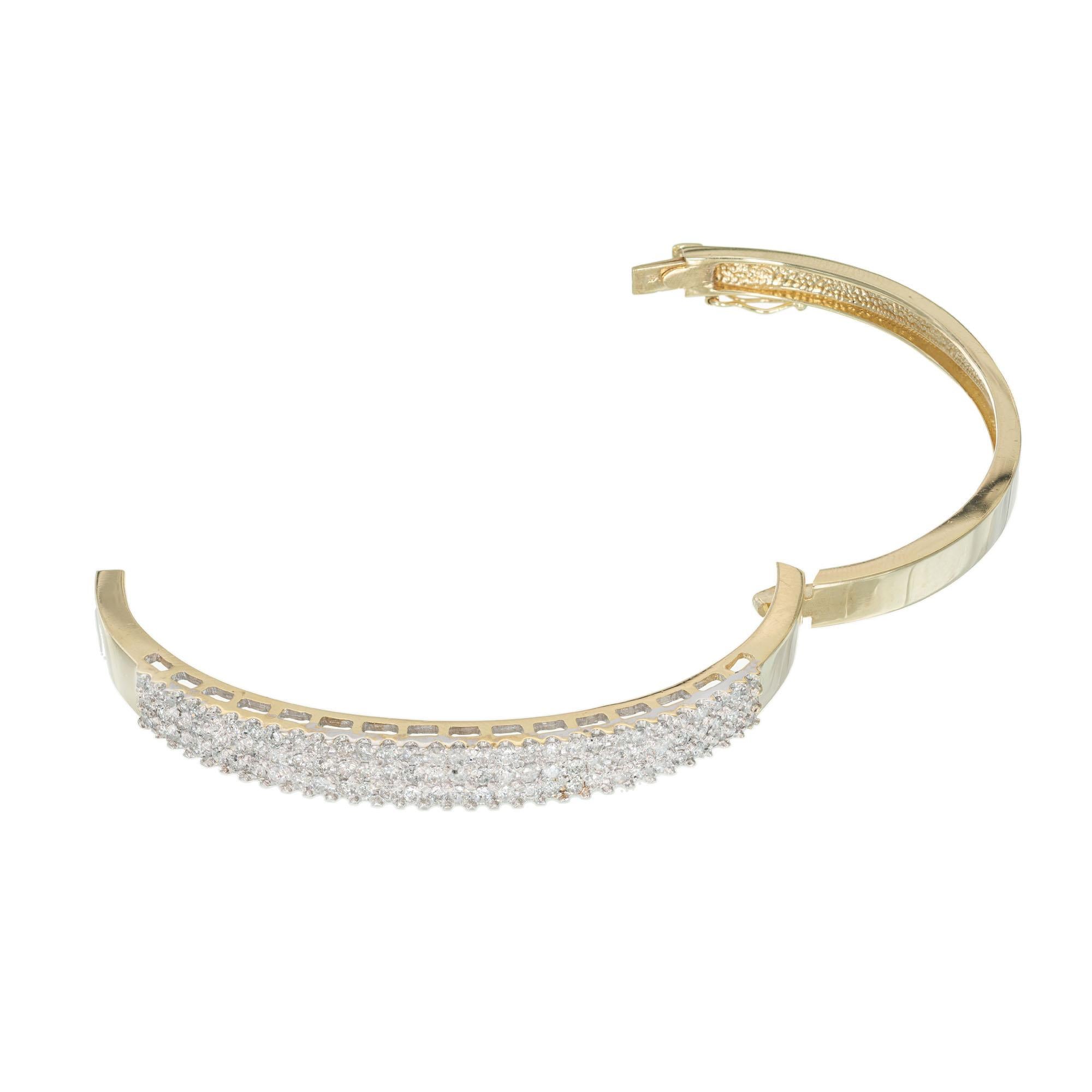 1.80 Carat Three-Row Round Diamond Gold Bangle Bracelet In Good Condition For Sale In Stamford, CT