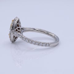 1,80 Karat Gesamtgewicht, GIA-zertifiziert, Fancy Light Yellow, Marquise-Halo-Ring, Platin/18 Karat