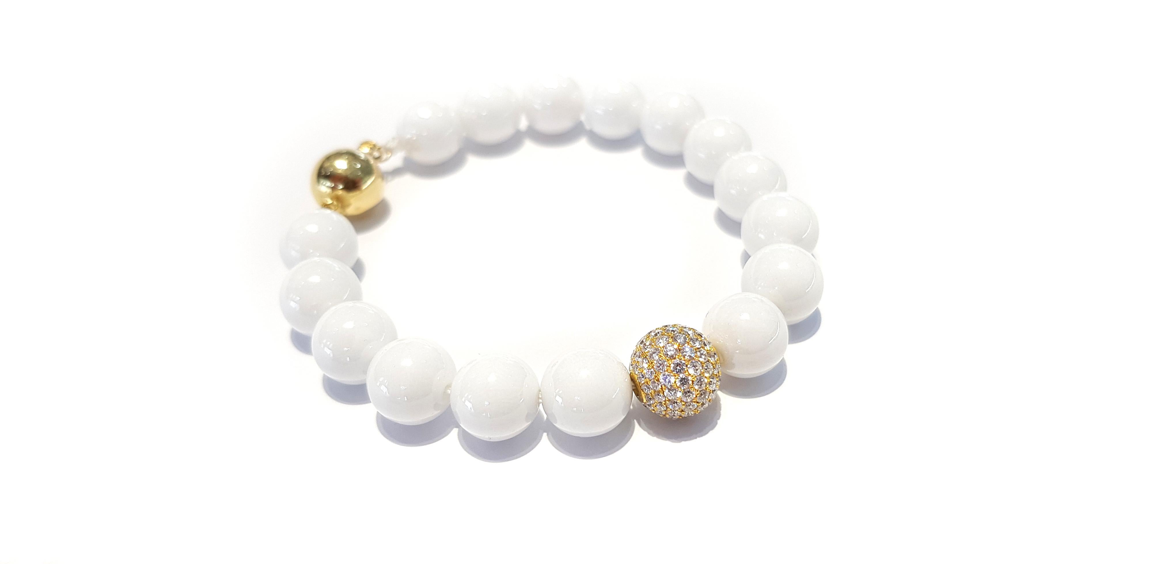 Women's Tresor Paris 1.80 Carat White Diamond 18 KT Yellow Gold Ceramic Bead Bracelet For Sale