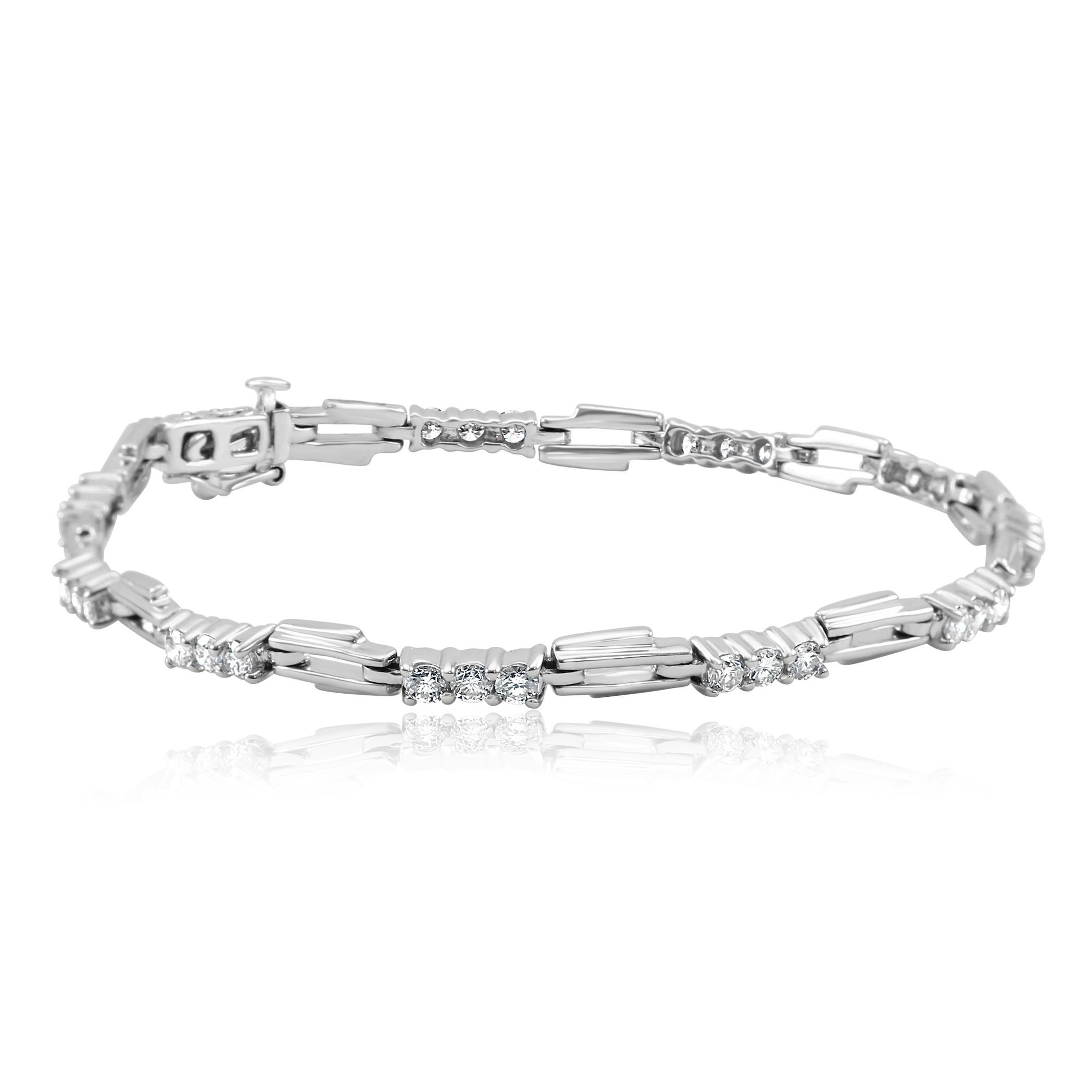 33 White G-H Color SI Clarity Diamond Round 1.80 Carat Total Weight Set in 14K White Gold Always in Style for Every Occasion Single Stackable Tennis Bracelet. With Double Lock for Extra safety.

Total Diamond Weight 1.80 Carat
MADE IN USA

Style