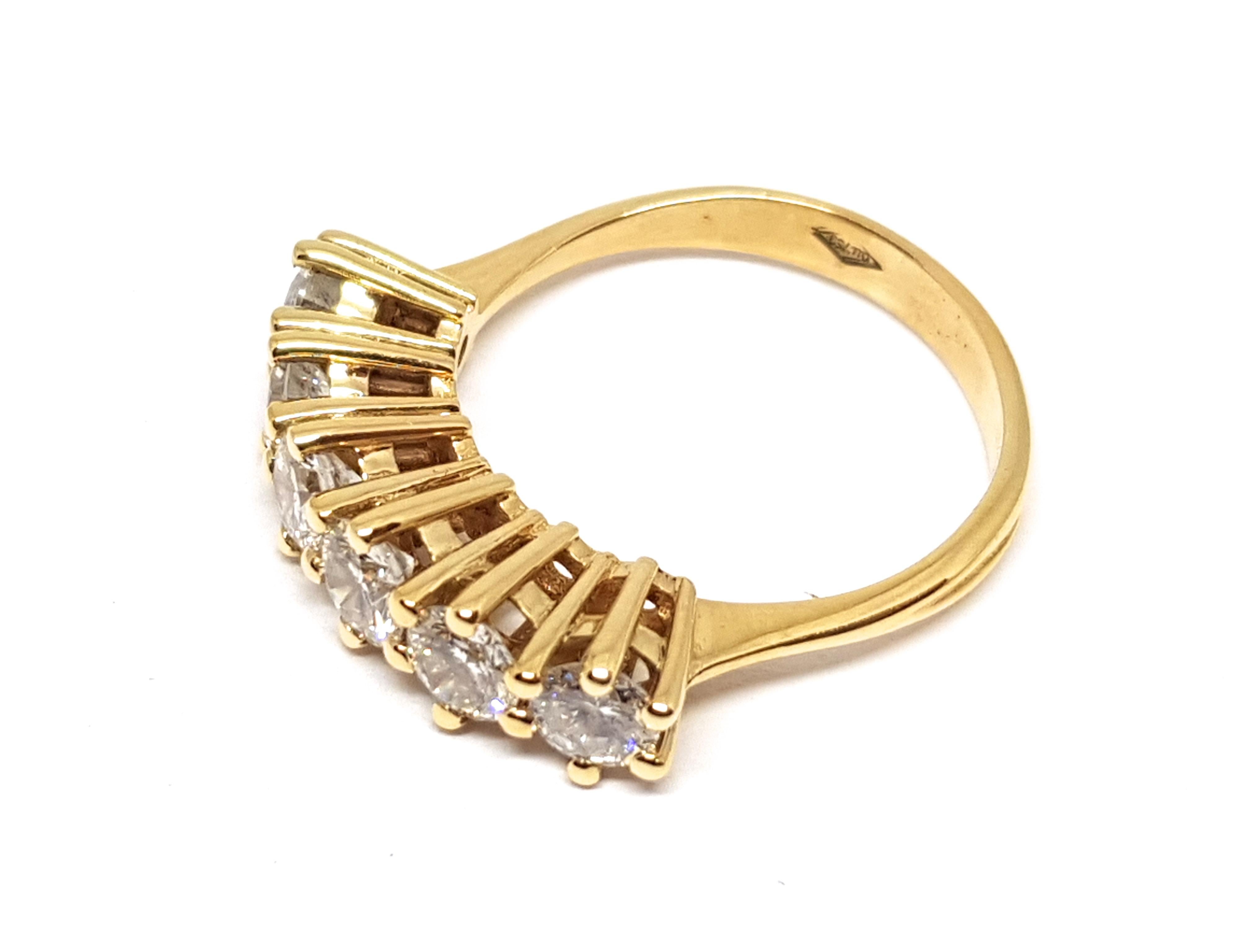 1.80 Carat Yellow Gold Diamond Memory Ring In New Condition For Sale In Antwerp, BE