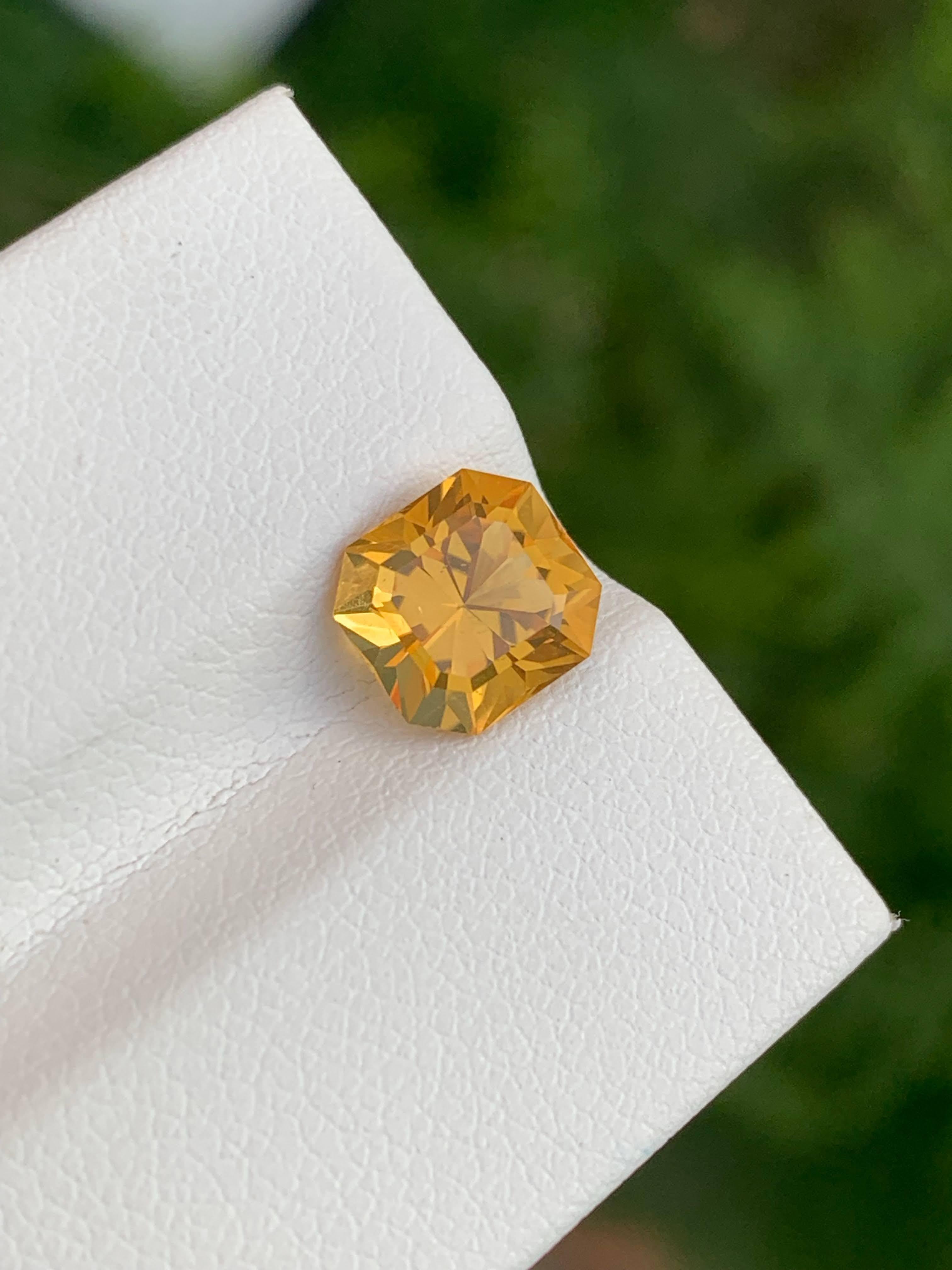 Gewicht 1,80 Karat 
Abmessungen 7,6x7,2x5,6 mm
Behandlung keine 
Herkunft Brasilien 
Klarheit VVS
Form Achteck 
Maßgeschneiderte Präzision schneiden 




Dieser 1.80 Karat schwere Citrin wurde mit äußerster Präzision gefertigt und verkörpert den