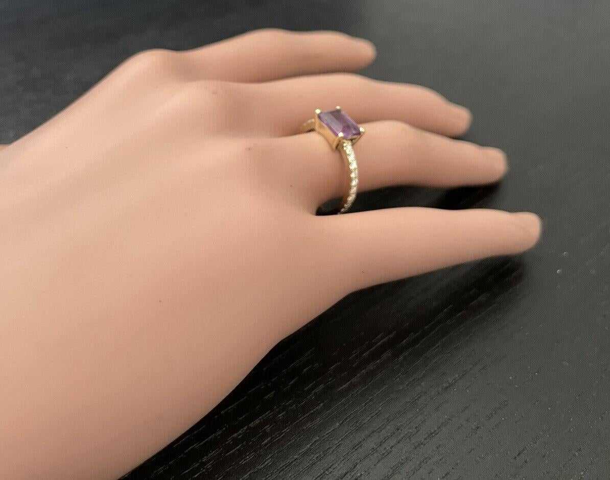 1.80 Carats Natural Amethyst and Diamond 14K Solid Yellow Gold Ring For Sale 2