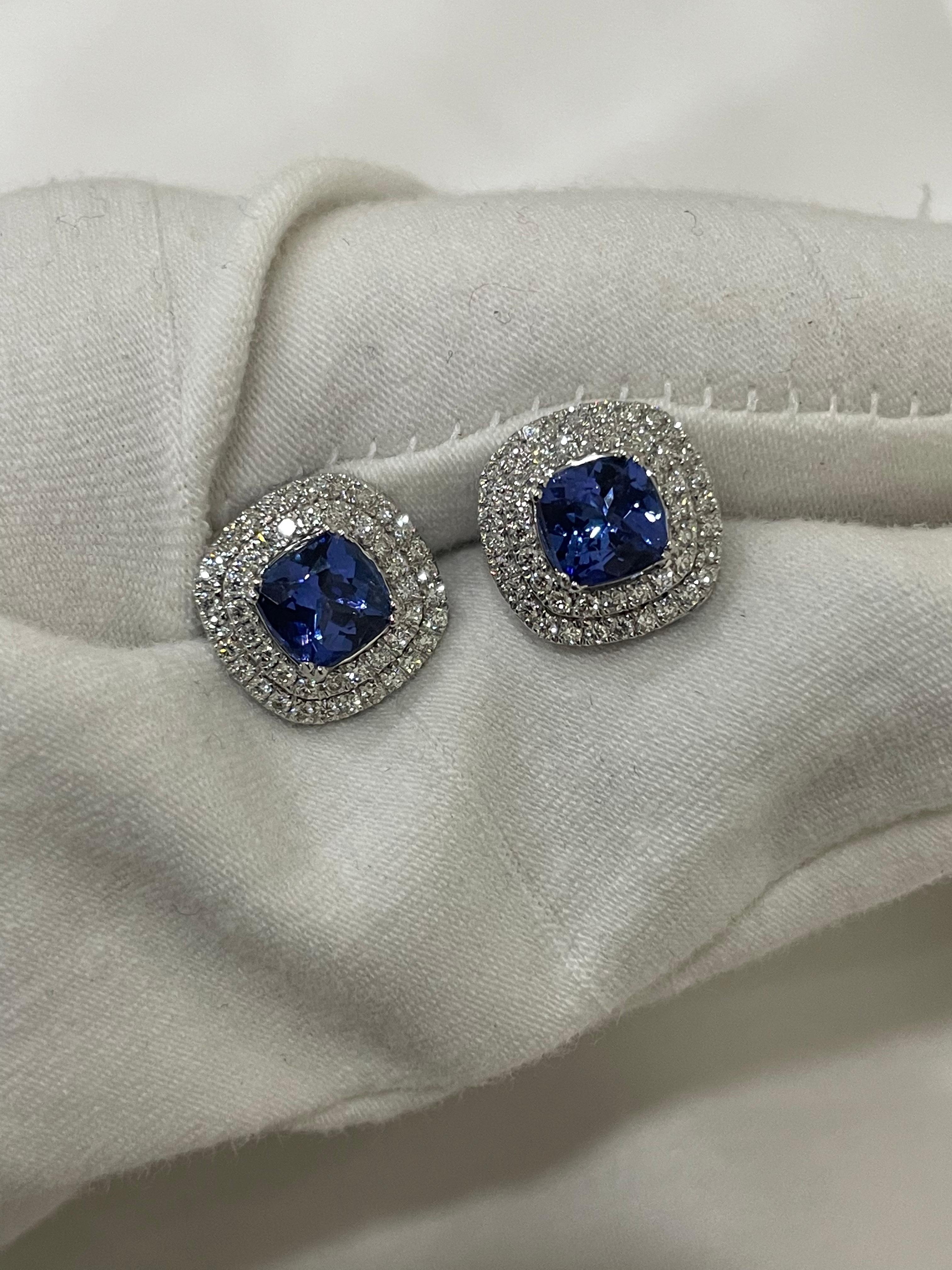 1.80 Carats Natural Tanzanite and Diamond Stud Earrings in 18K White Gold For Sale 4