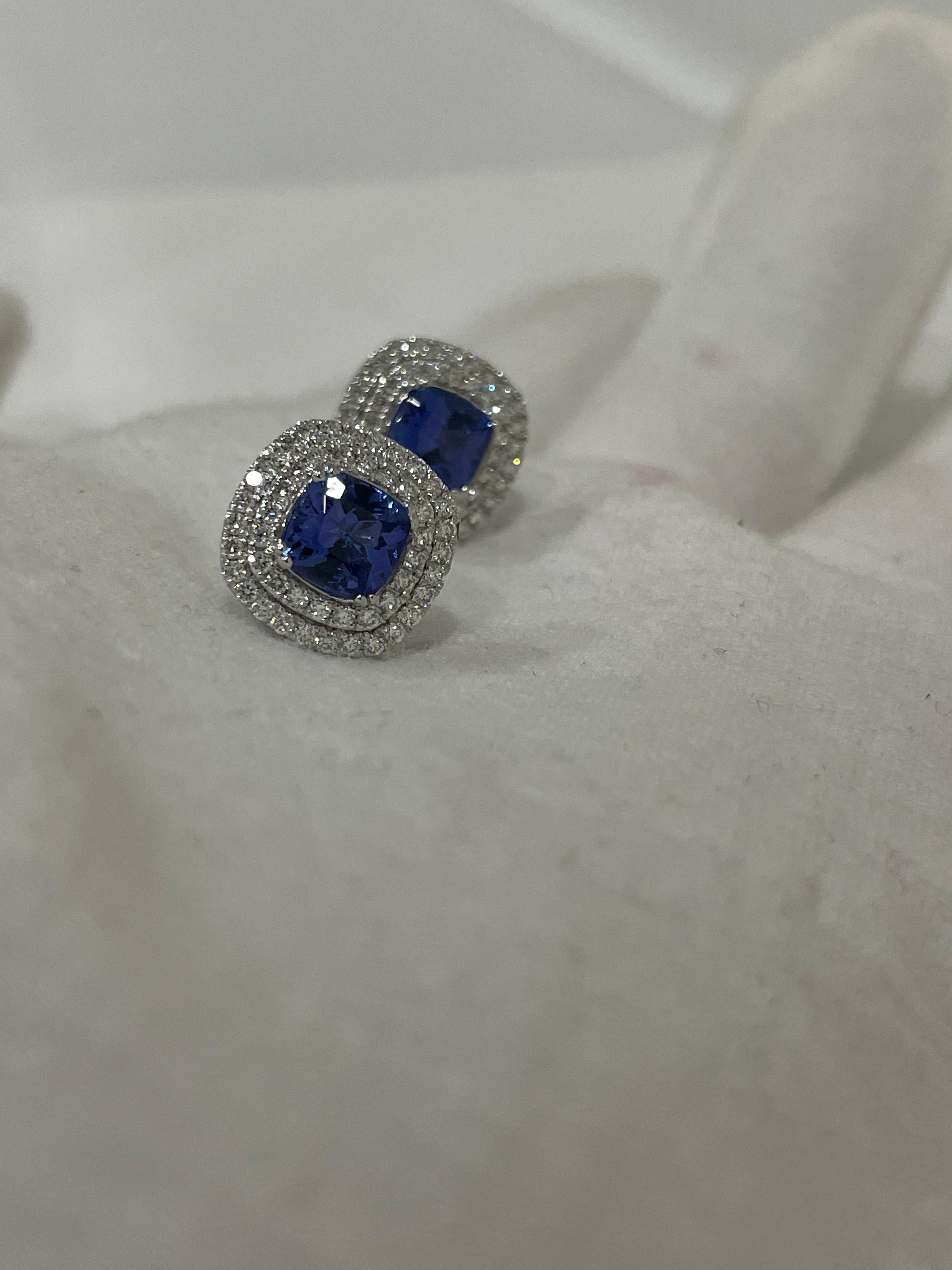 1.80 Carats Natural Tanzanite and Diamond Stud Earrings in 18K White Gold For Sale 2