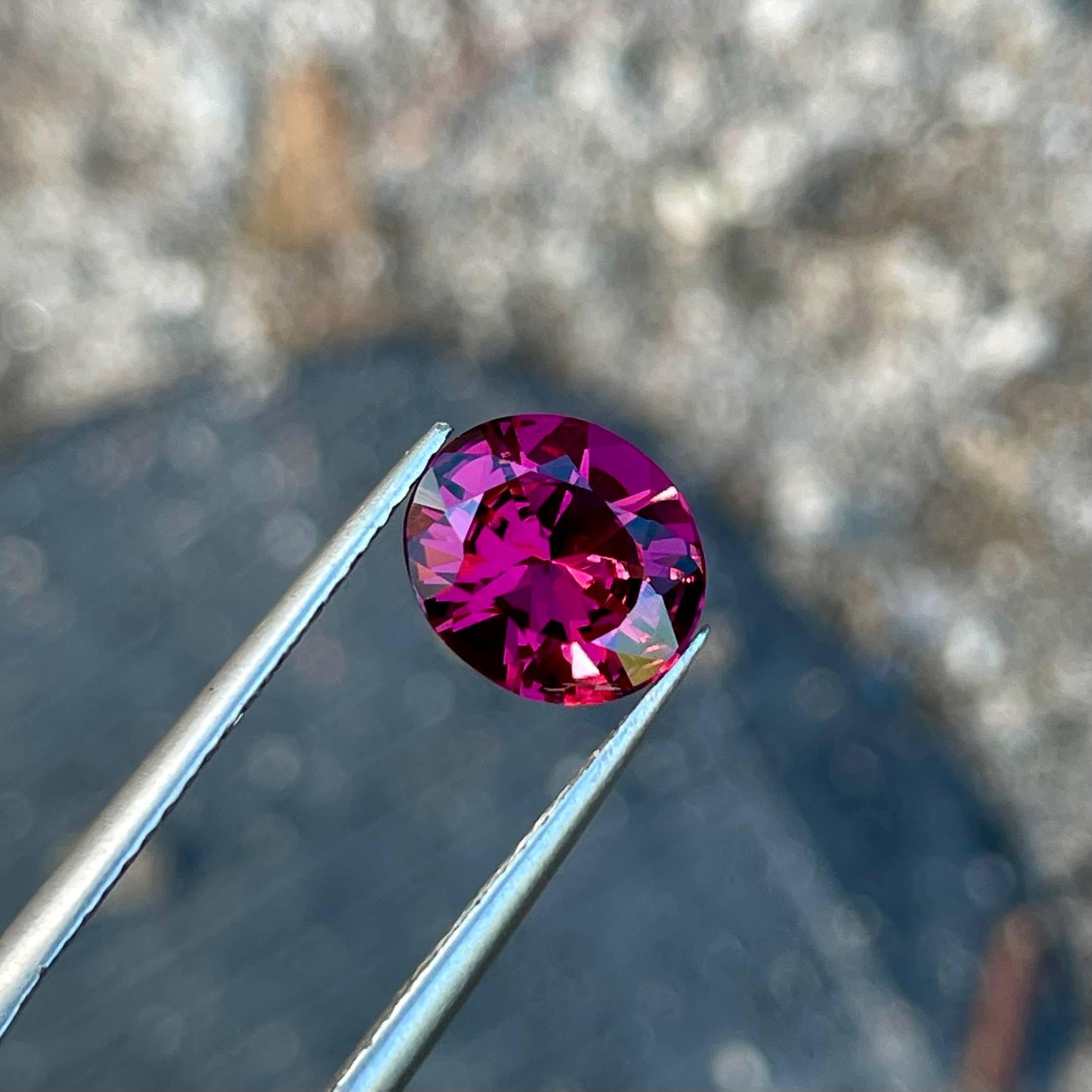 1.80 quilates Granate rojo rosado suelto talla oval Piedra preciosa natural de Tanzania en Nuevo estado para la venta en Bangkok, TH