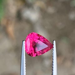 1,80 CRT, tropfenförmiger Rubellit-Turmalin, leuchtend roter Edelstein, 9 mm