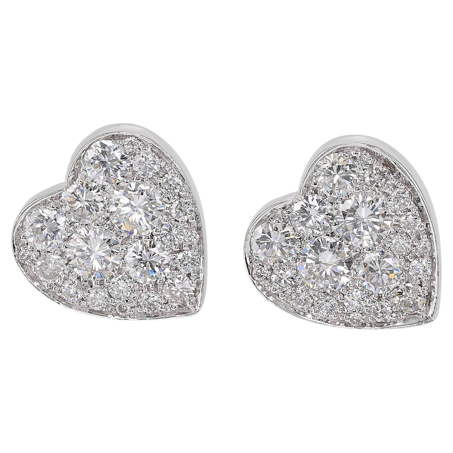 1.80 Ct Diamond F- G  VVS Heart Stud 18 Kt Earrings For Sale