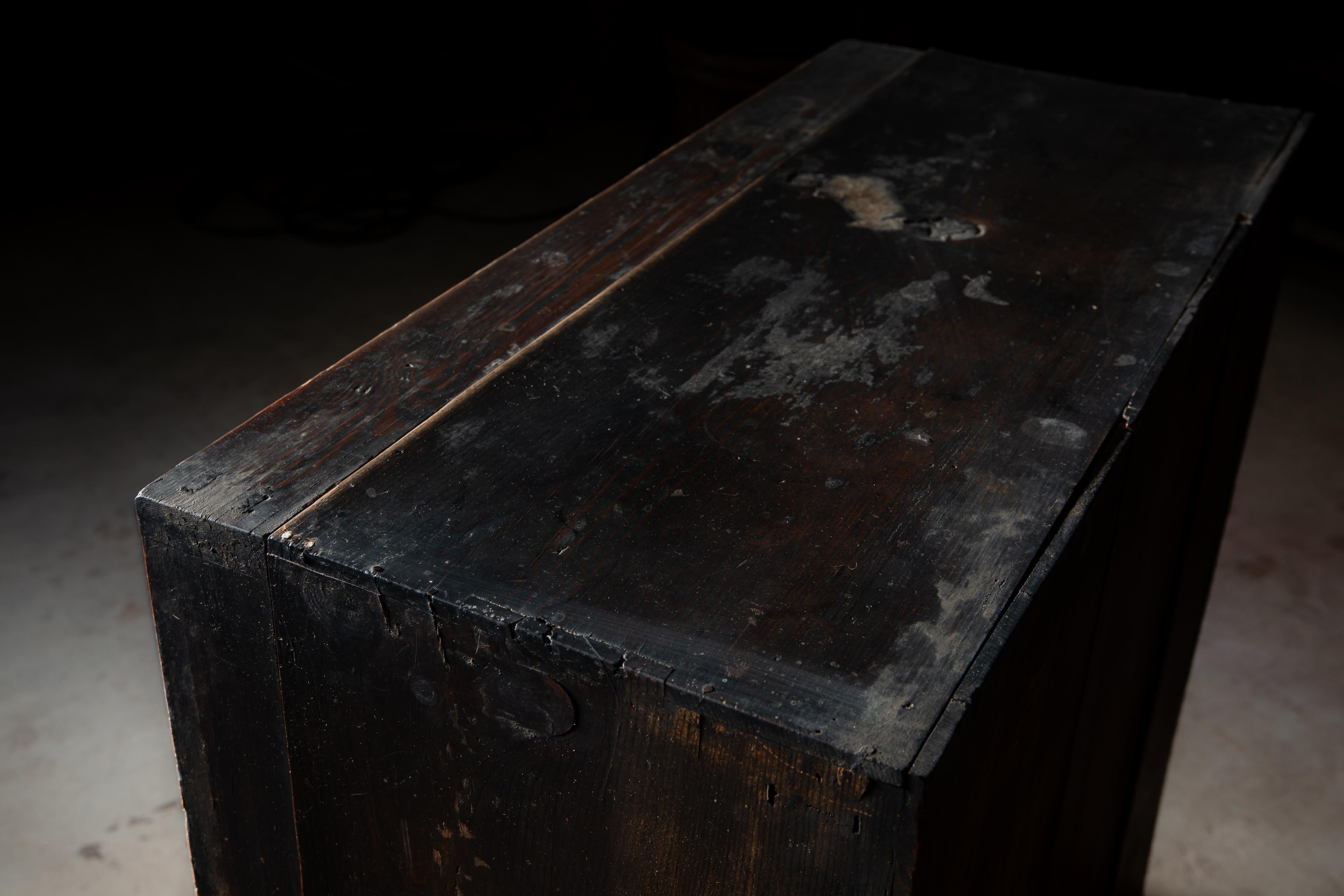 1800-1870s Japanese antique mid size mizuya tansu wabi sabi chest w/ drawers 5