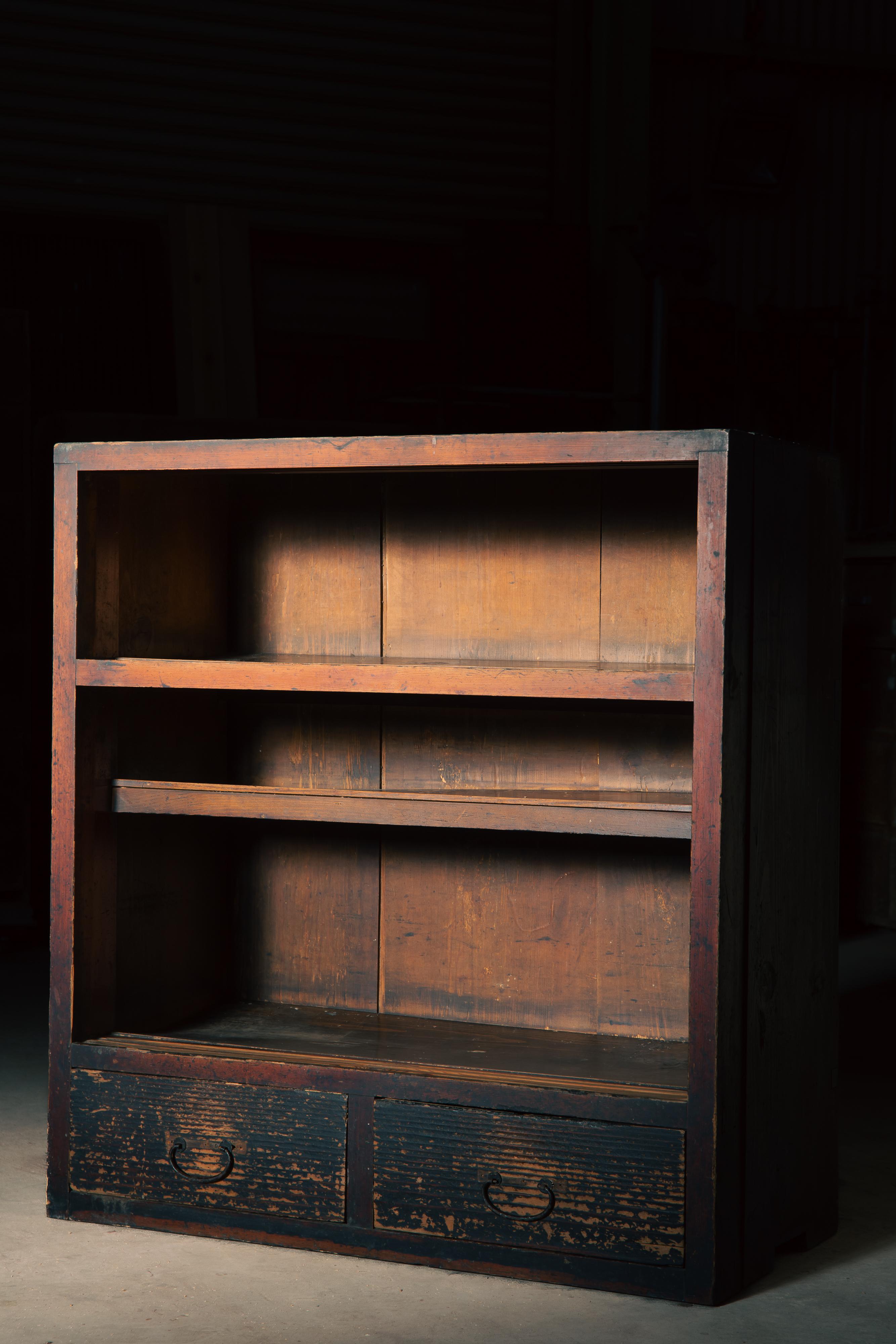 1800-1870s Japanese antique mid size mizuya tansu wabi sabi chest w/ drawers 7