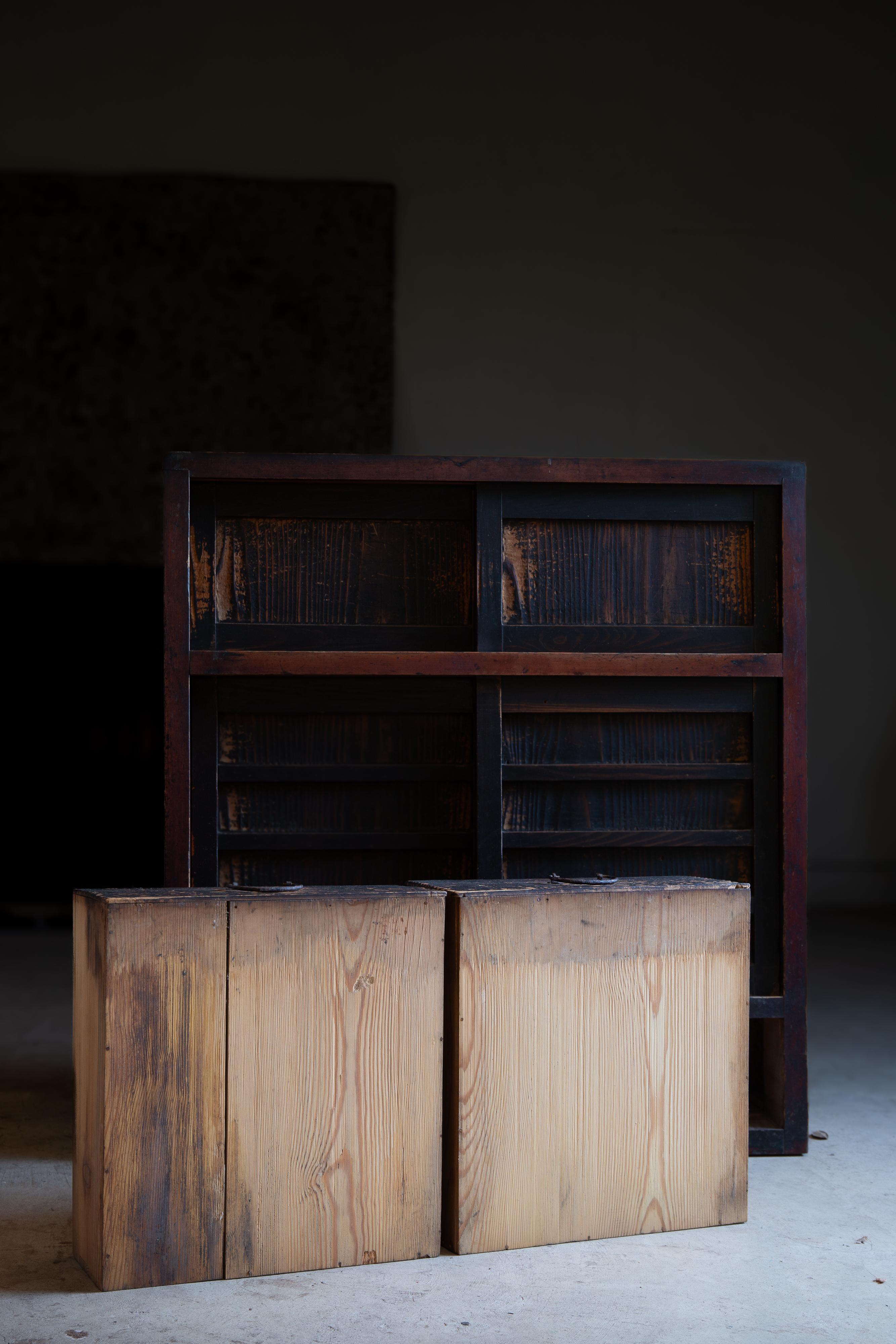 1800-1870s Japanese antique mid size mizuya tansu wabi sabi chest w/ drawers 13