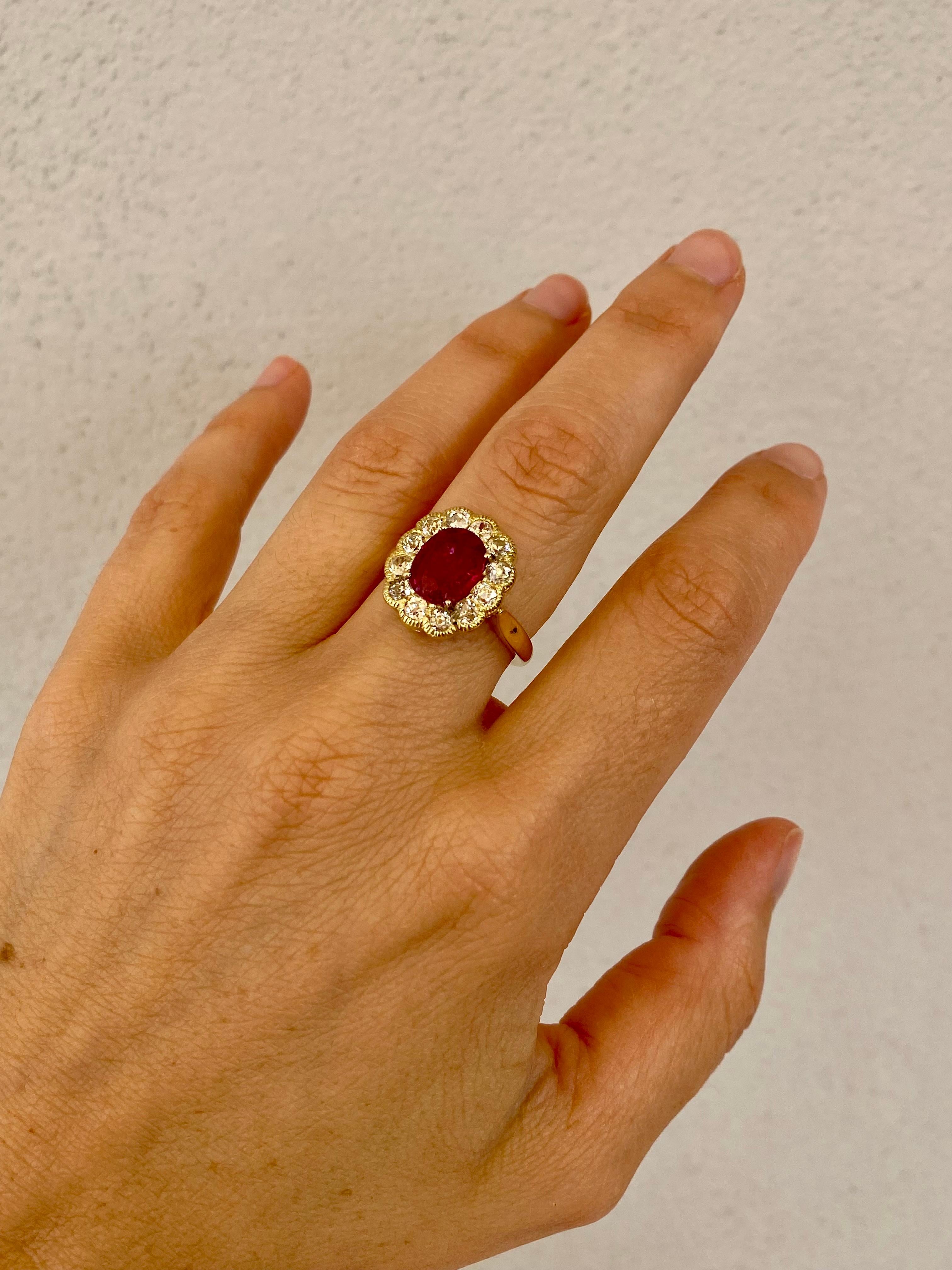 1800 2.50 Carat Ruby Diamond Gold Cluster Ring For Sale 3