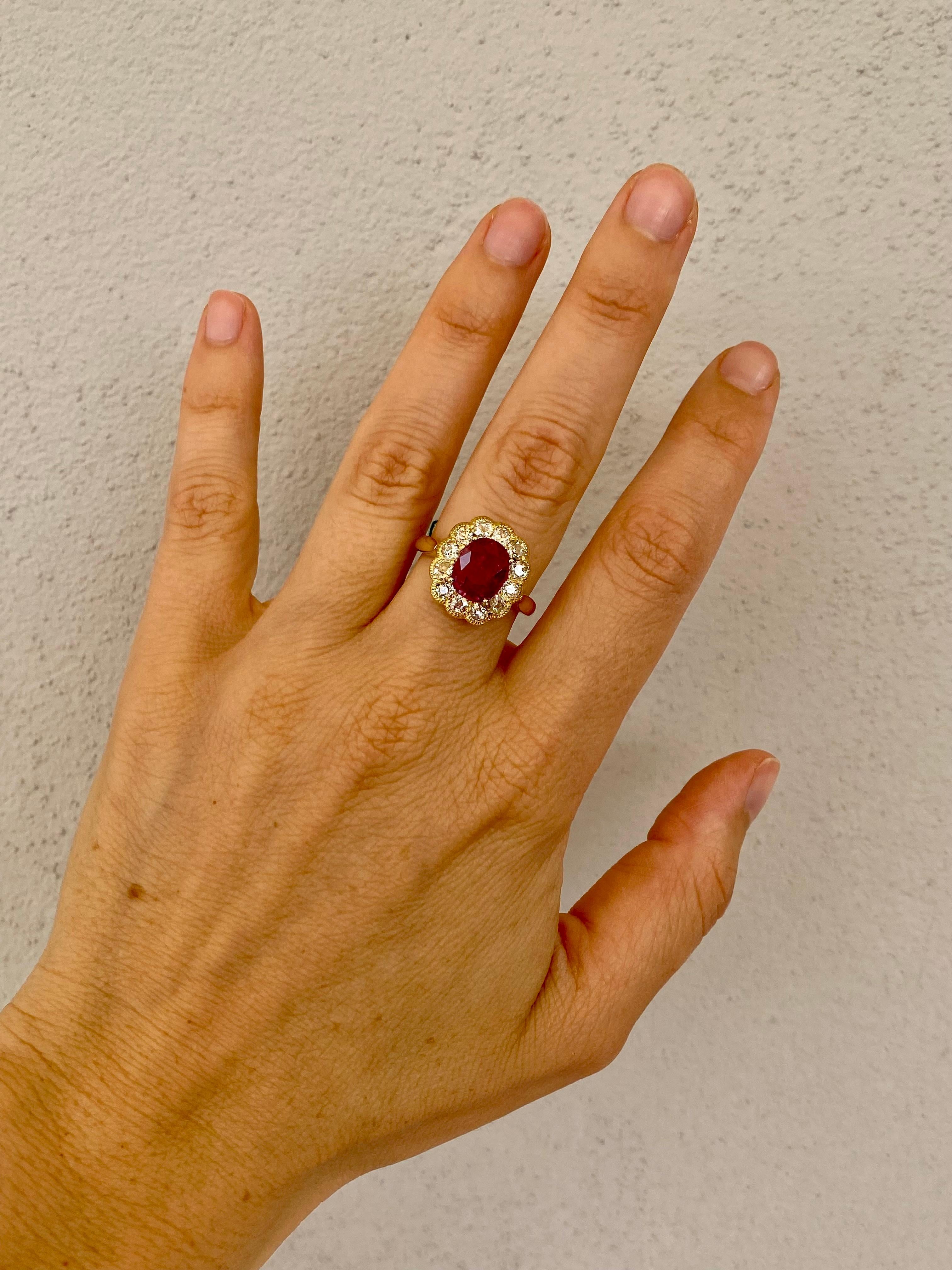 1800 2.50 Carat Ruby Diamond Gold Cluster Ring For Sale 2