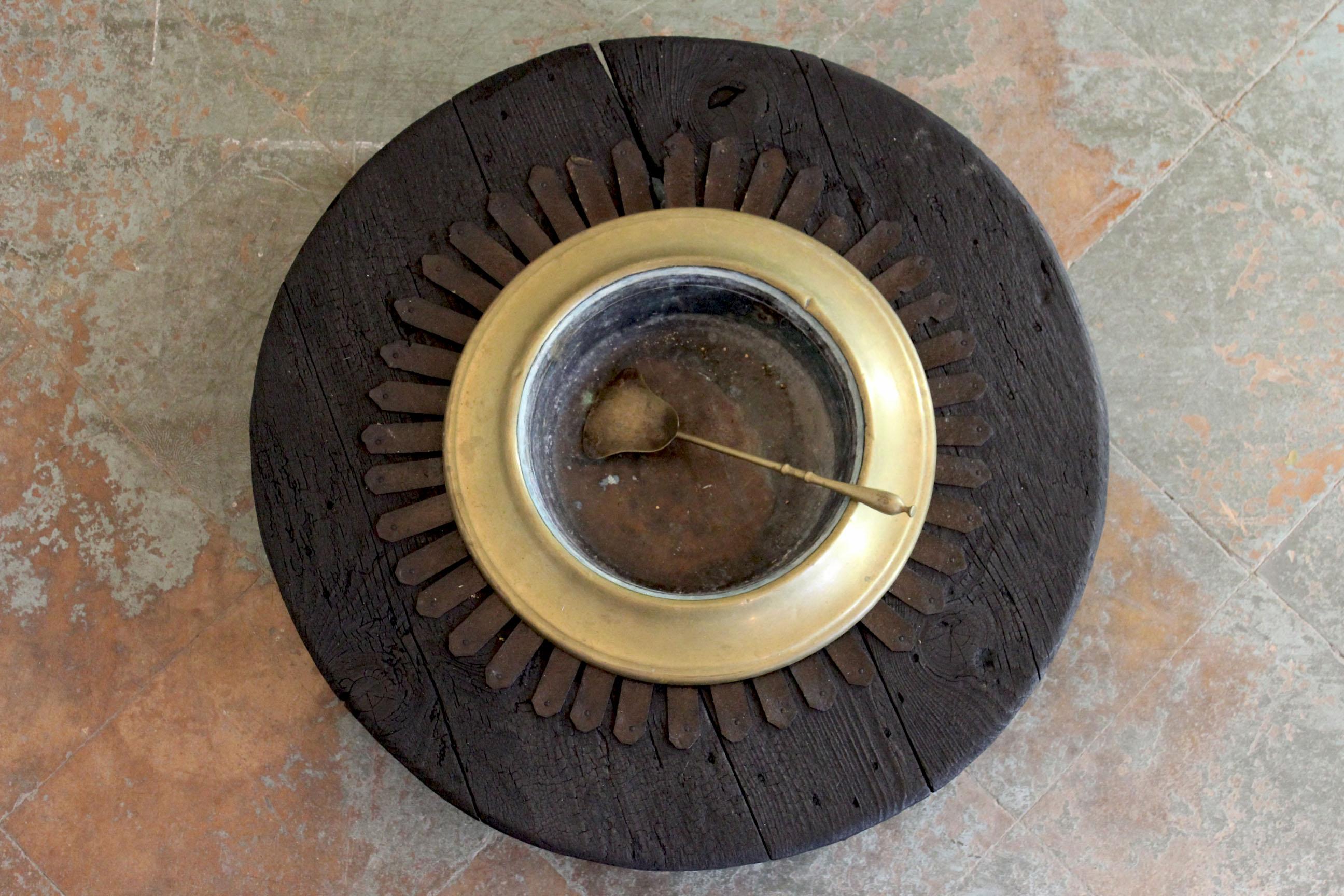 Antique brass brazier restyled by using minimal yakisugi technique (carbonized wood process typical of Japanese culture used in order to preserve wood). It can also be used as flowerpot dish.