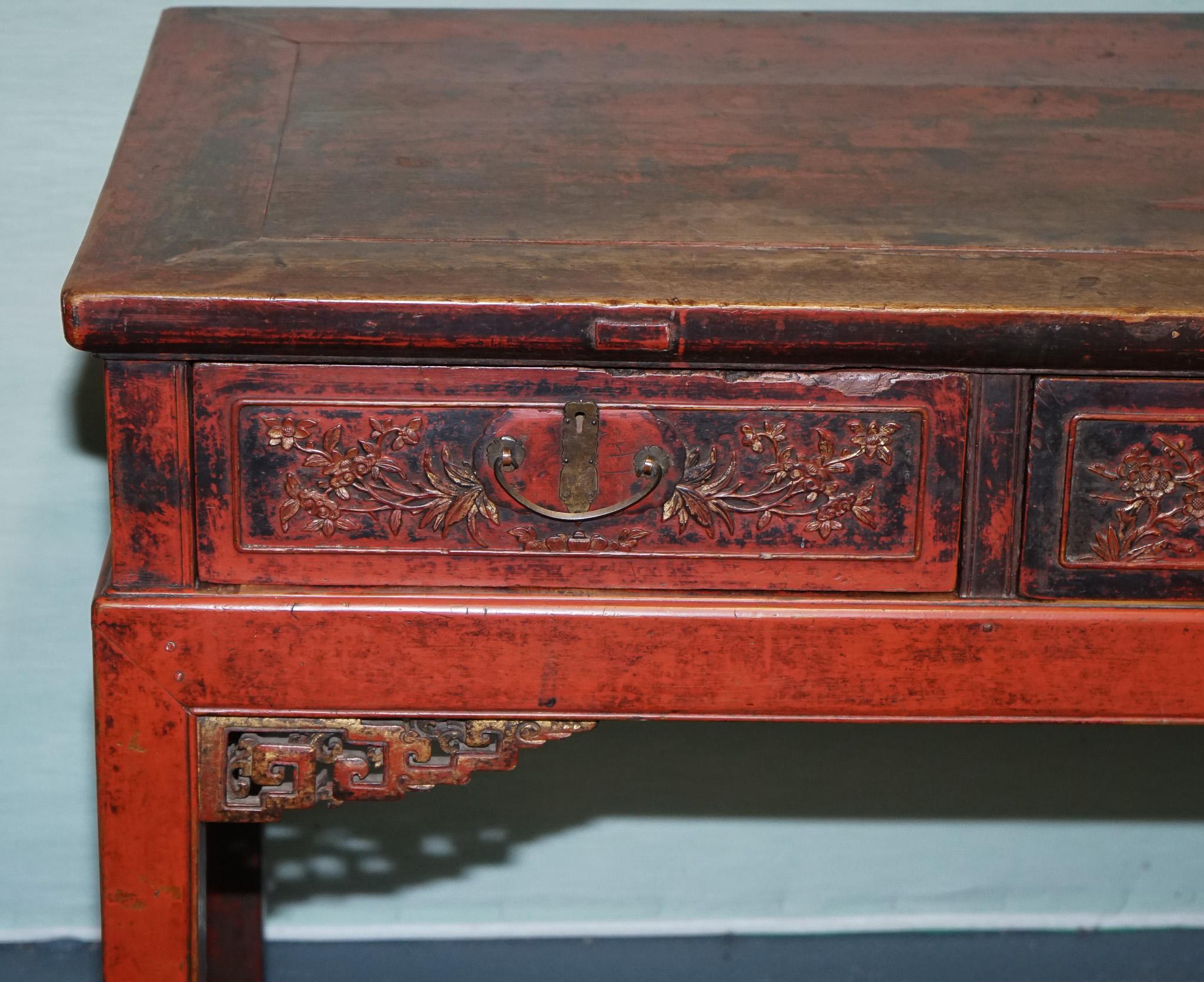 Chinese 1800 ANTiQUE QING DYNASTY LACQUERED ORIENTAL CHINESE CONSOLE TABLE CARVED FLORAL For Sale