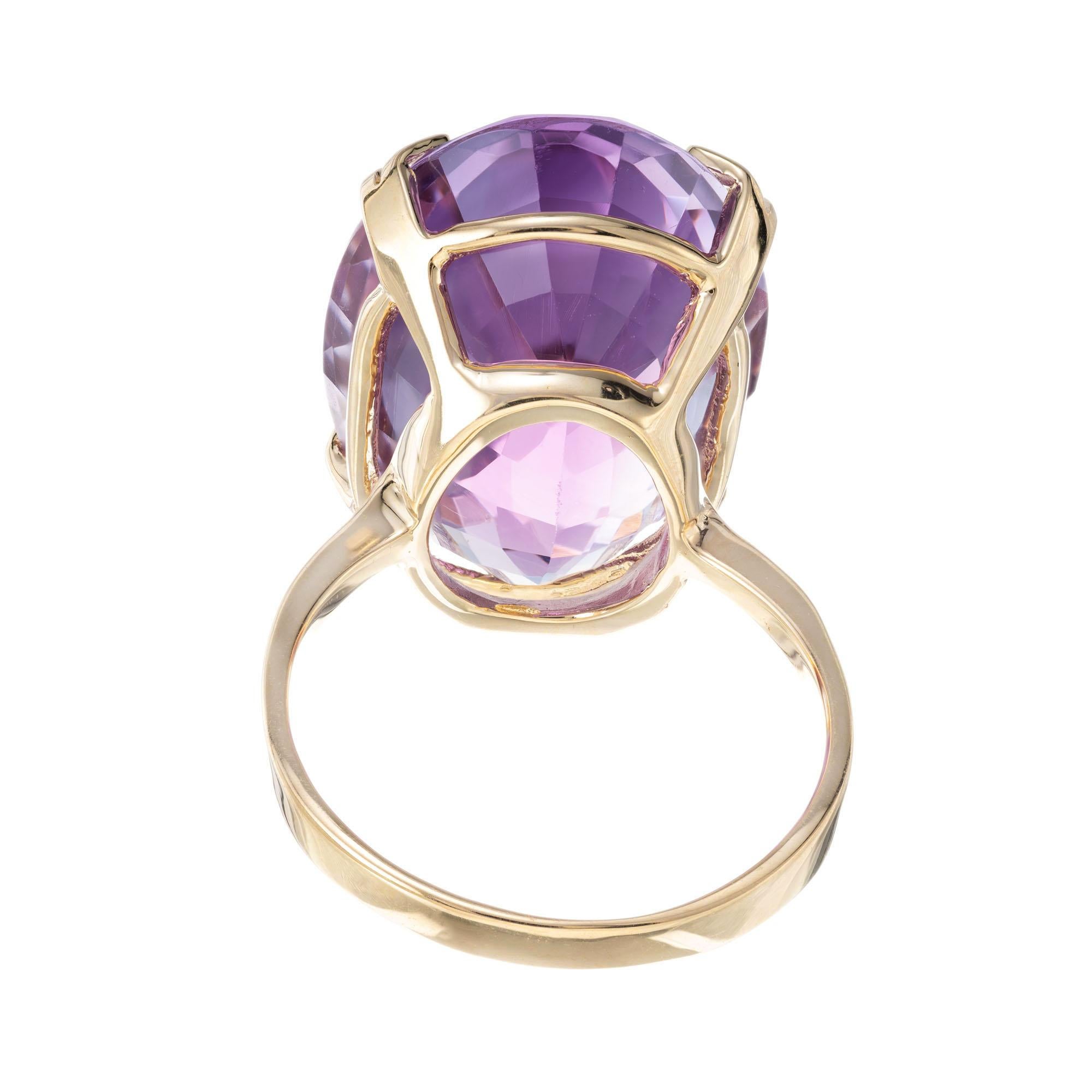 18.00 Carat Amethyst Yellow Gold Cocktail Ring In Good Condition For Sale In Stamford, CT