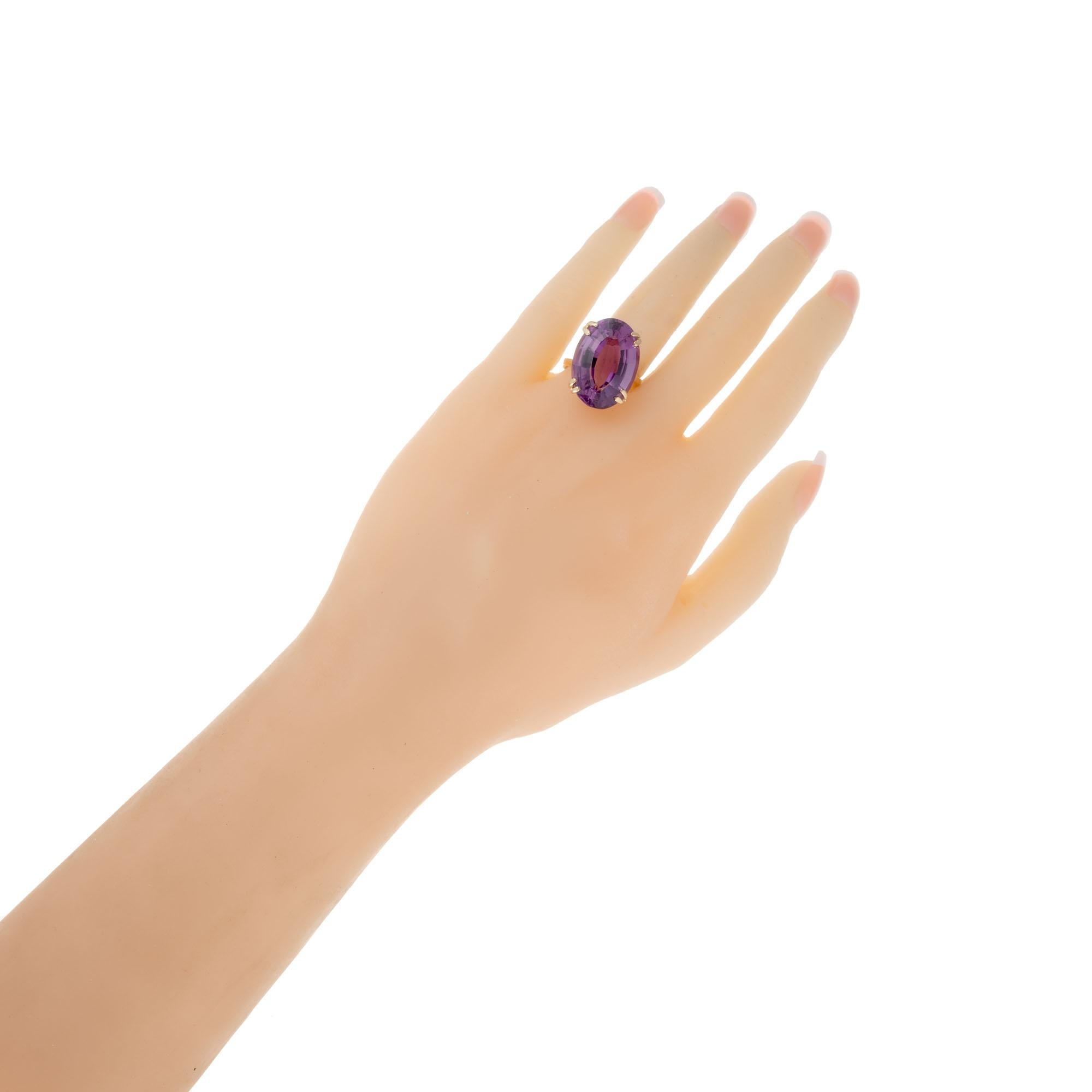 18.00 Carat Amethyst Yellow Gold Cocktail Ring For Sale 1