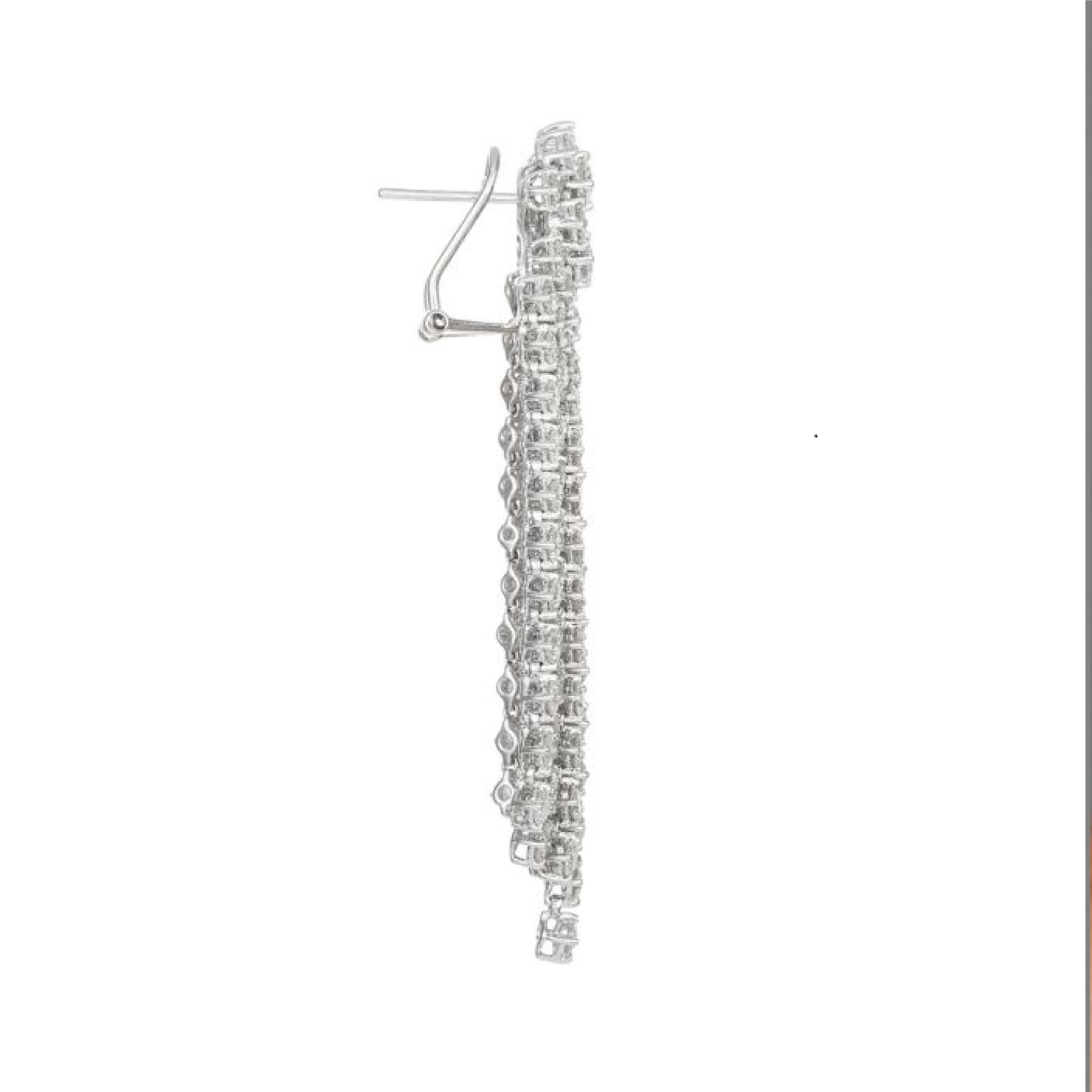 18.00 Carat Chandelier Diamond Earrings In New Condition For Sale In New York, NY