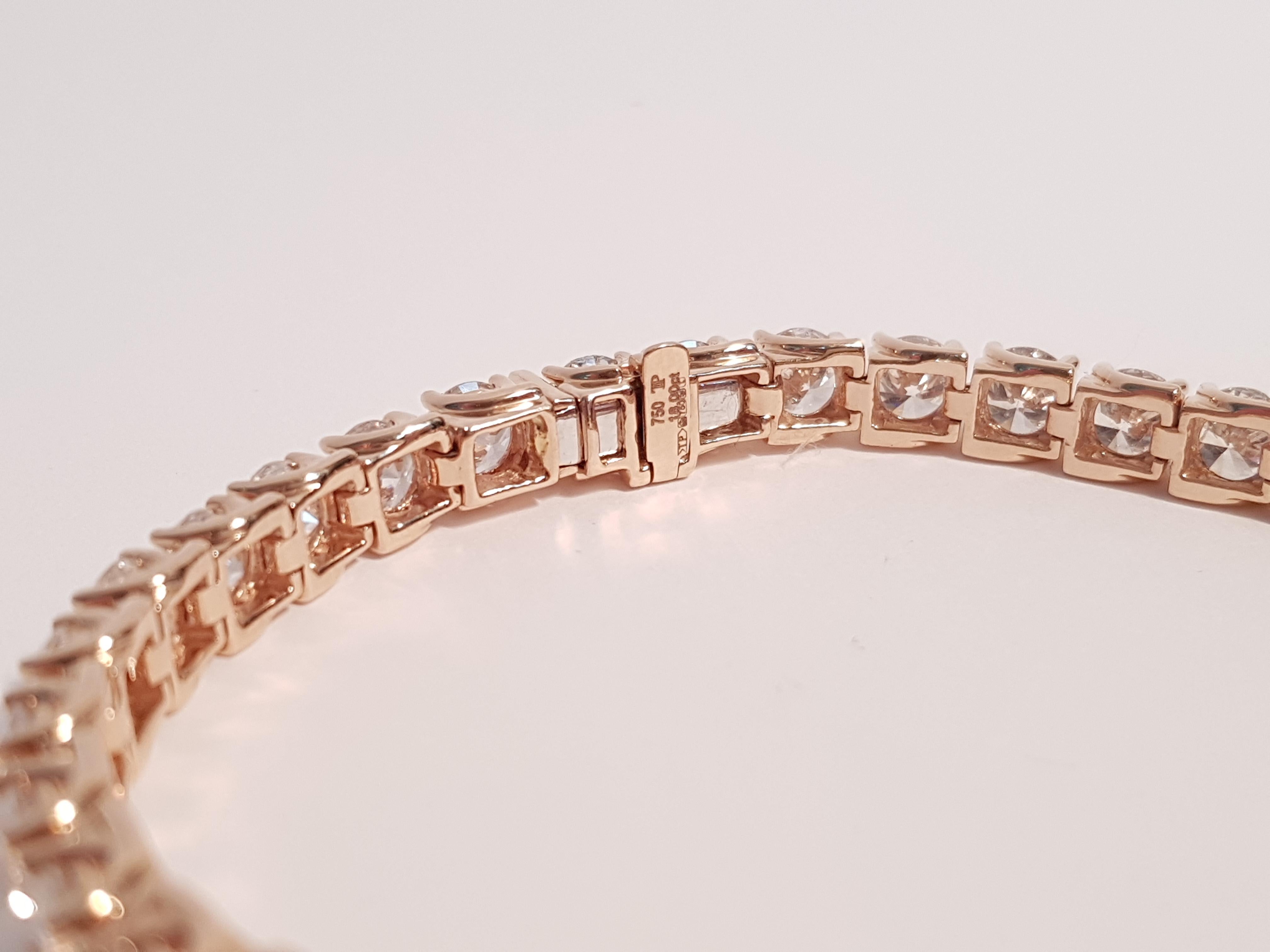 Round Cut Bespoke 18 Carat Round Diamond 18 Karat Rose Gold Four Claw Line Tennis Bracelet For Sale