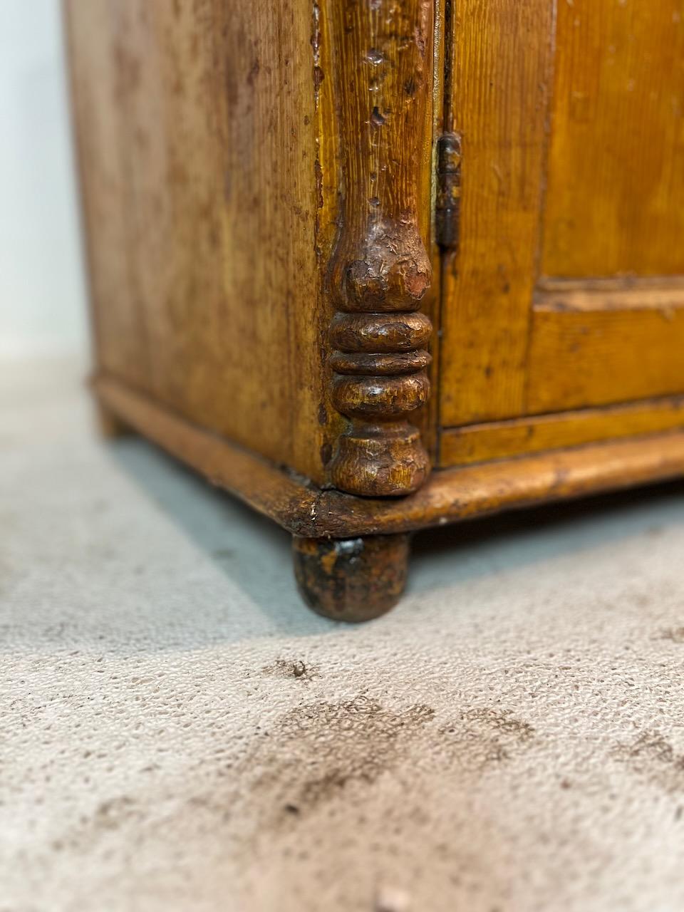 1800 Classic Stepback Cabinet 6