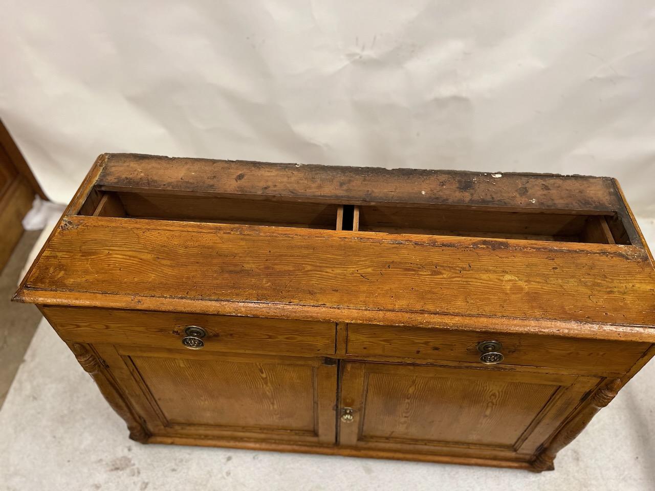 Pin 1800 Classic Stepback Cabinet