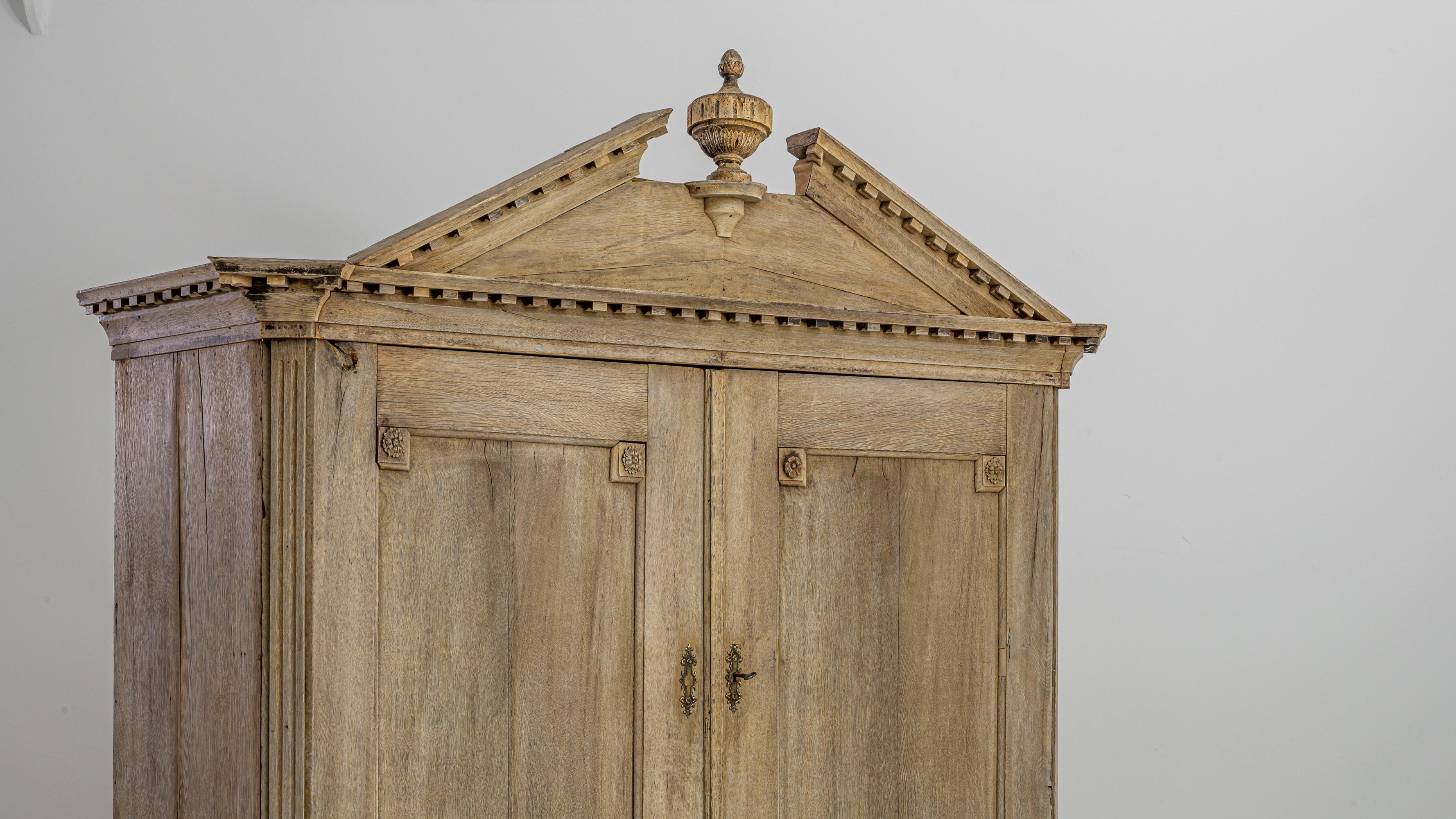 1800 Dutch Bleached Oak Cabinet 5