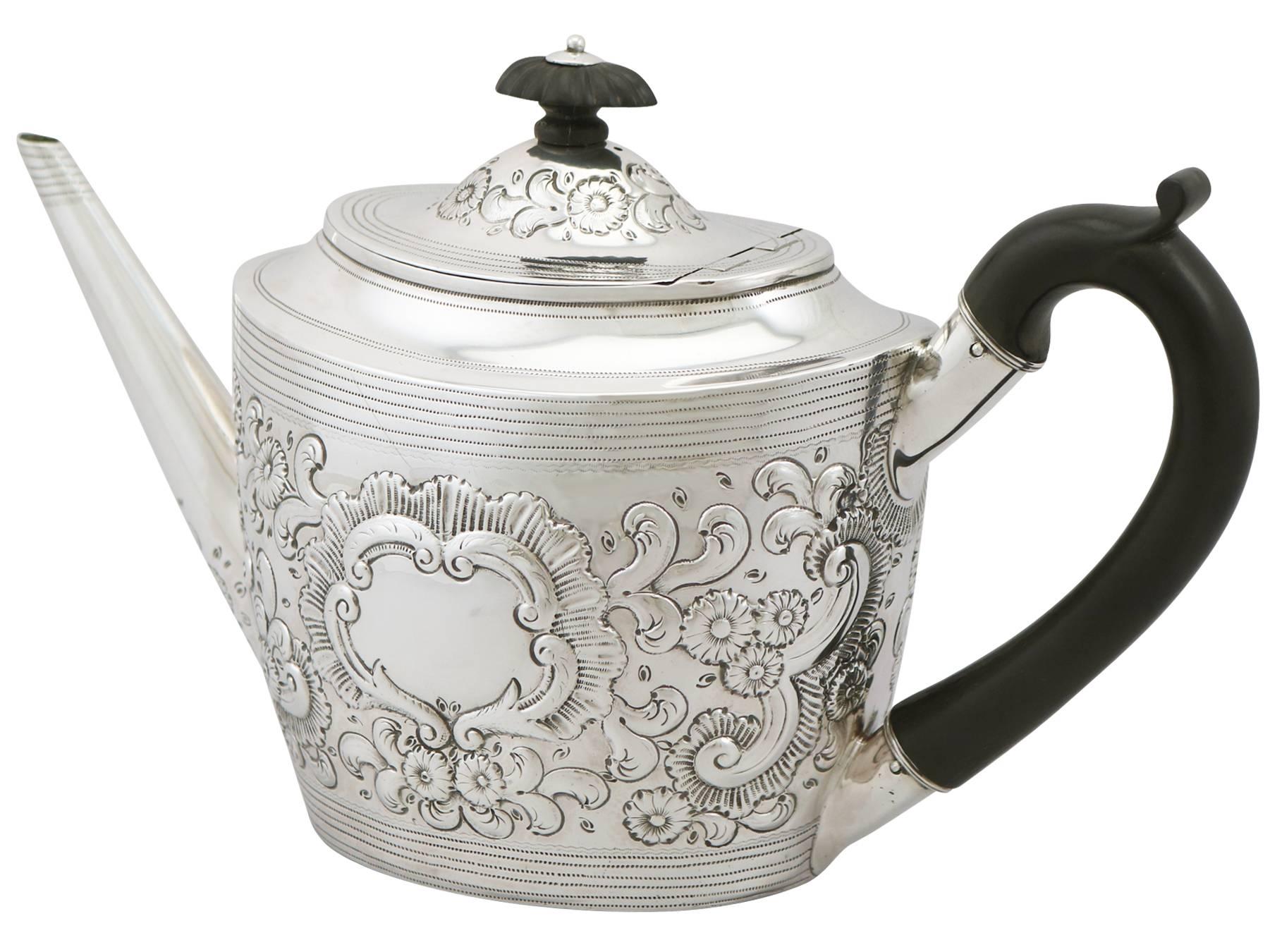 English 1800 Georgian Sterling Silver Teapot