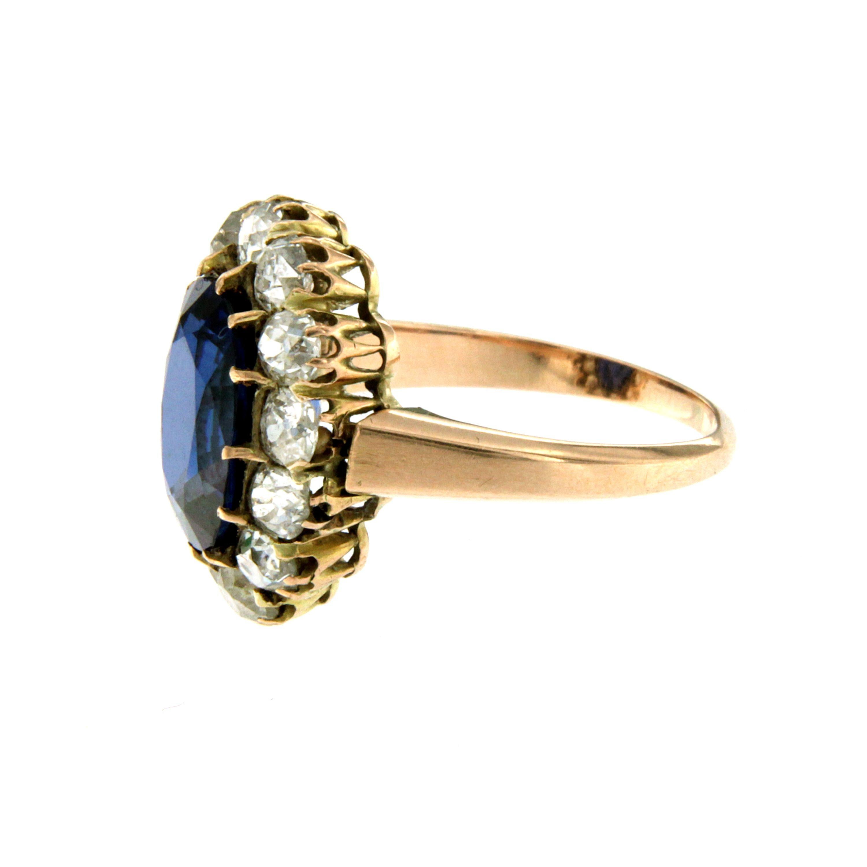 1800 Sapphire Diamond Gold Cluster Ring In Excellent Condition In Napoli, Italy