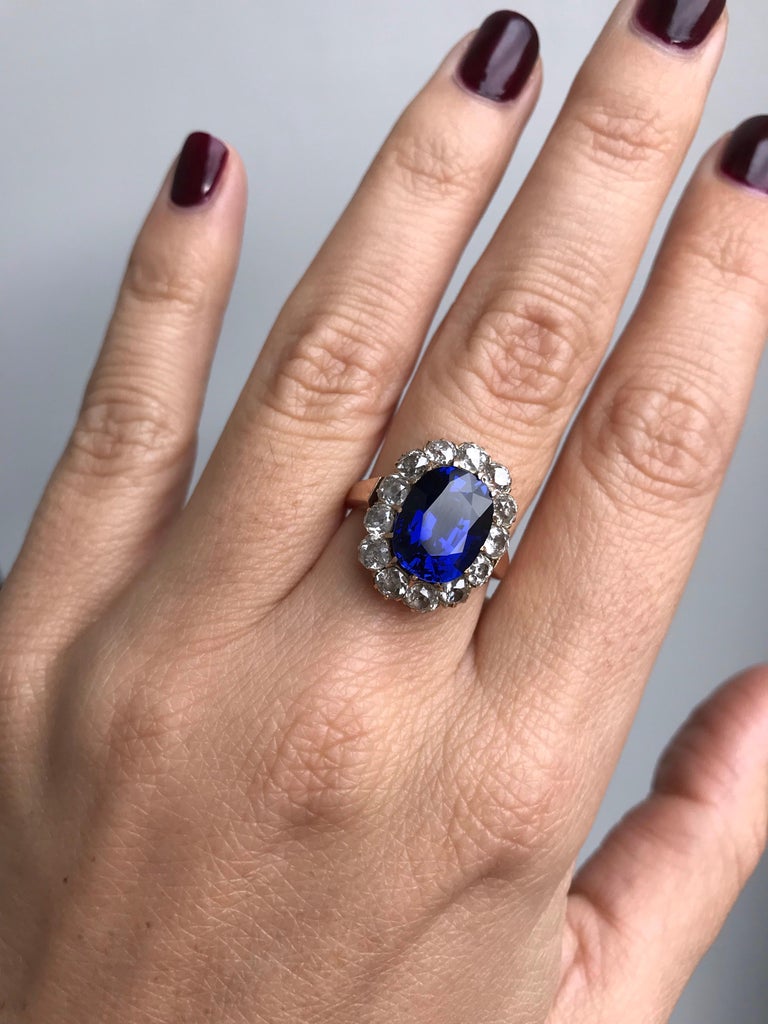 1800 Sapphire Diamond Gold Cluster Ring at 1stDibs