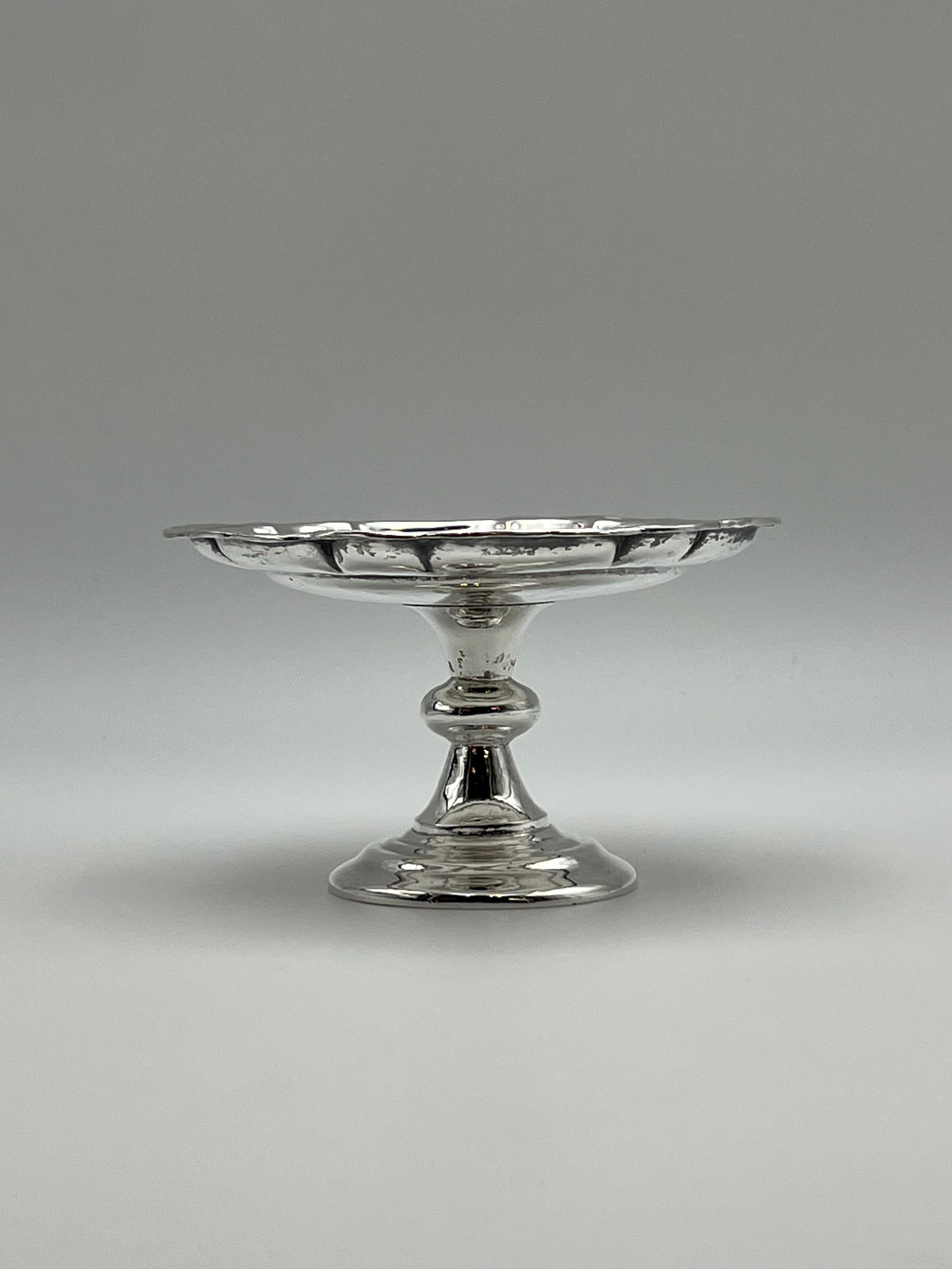 Argento 1800 - Un'antica base d'argento cinese / Tazza, fatta a mano, Nanchino in vendita