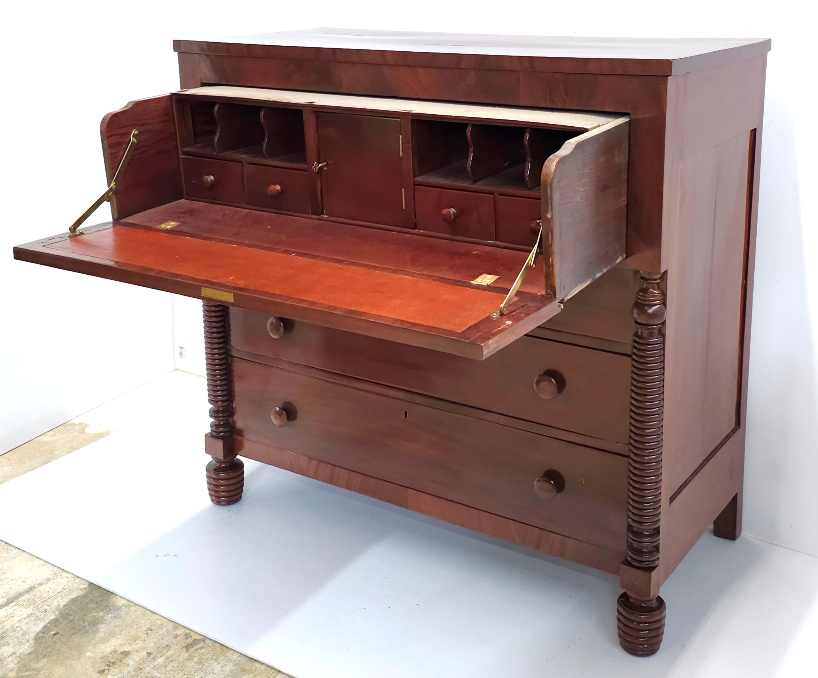 1800s American Federal Mahogany Butler's Secretary Desk For Sale 6