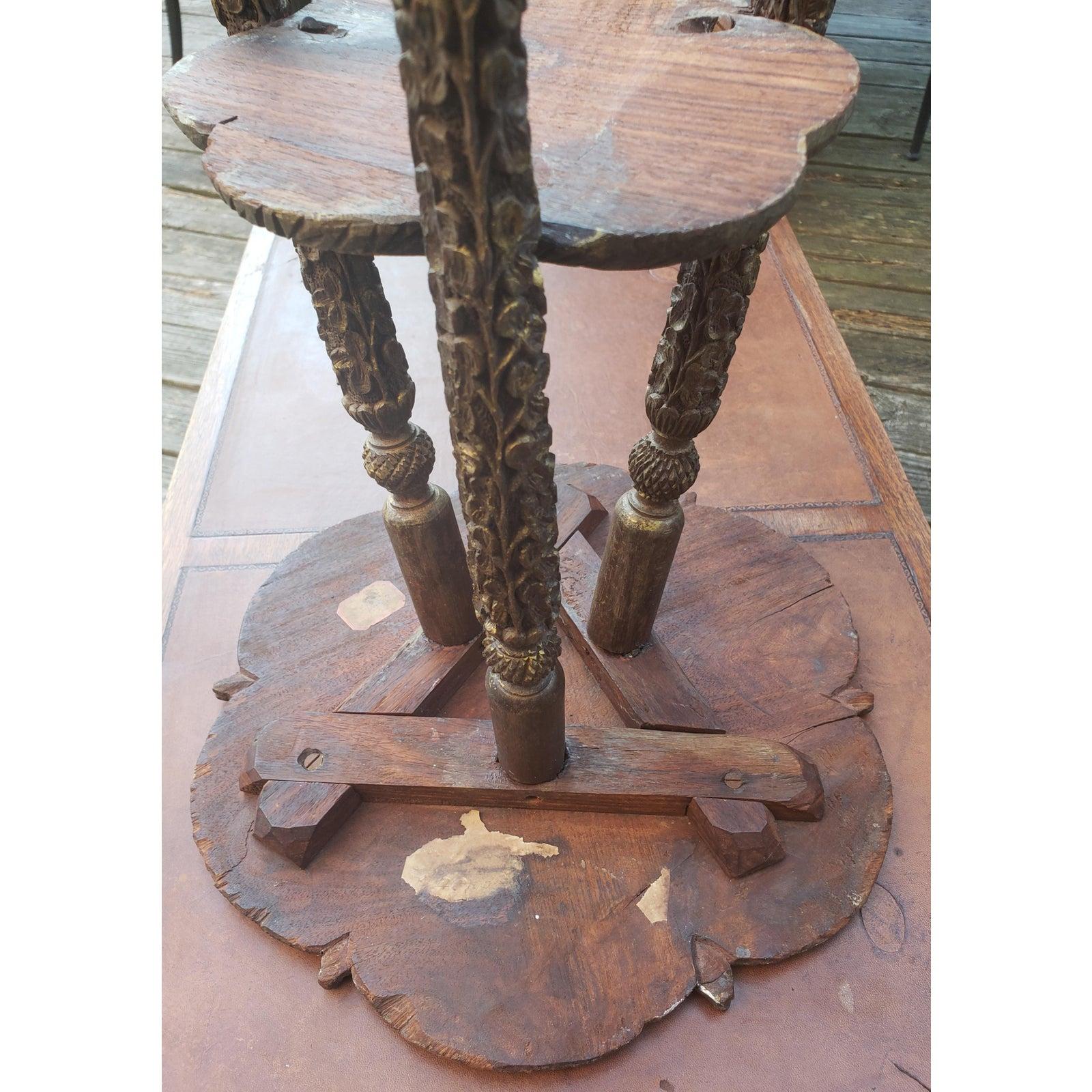 1800s Anglo Burmese Heavily Fine Hand Carved Gilt Hardwood Side Table For Sale 3