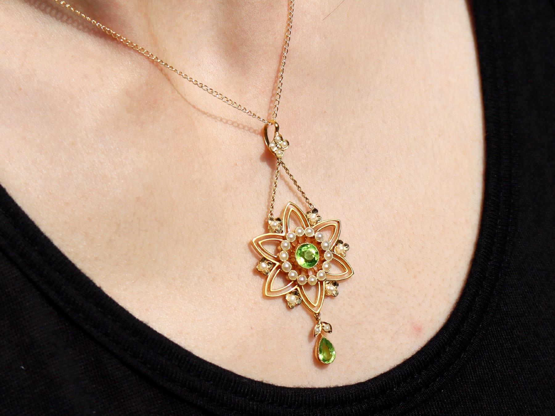 1800s Antique 1.78 Carat Peridot Pearl and 15 Karat Yellow Gold Pendant For Sale 9