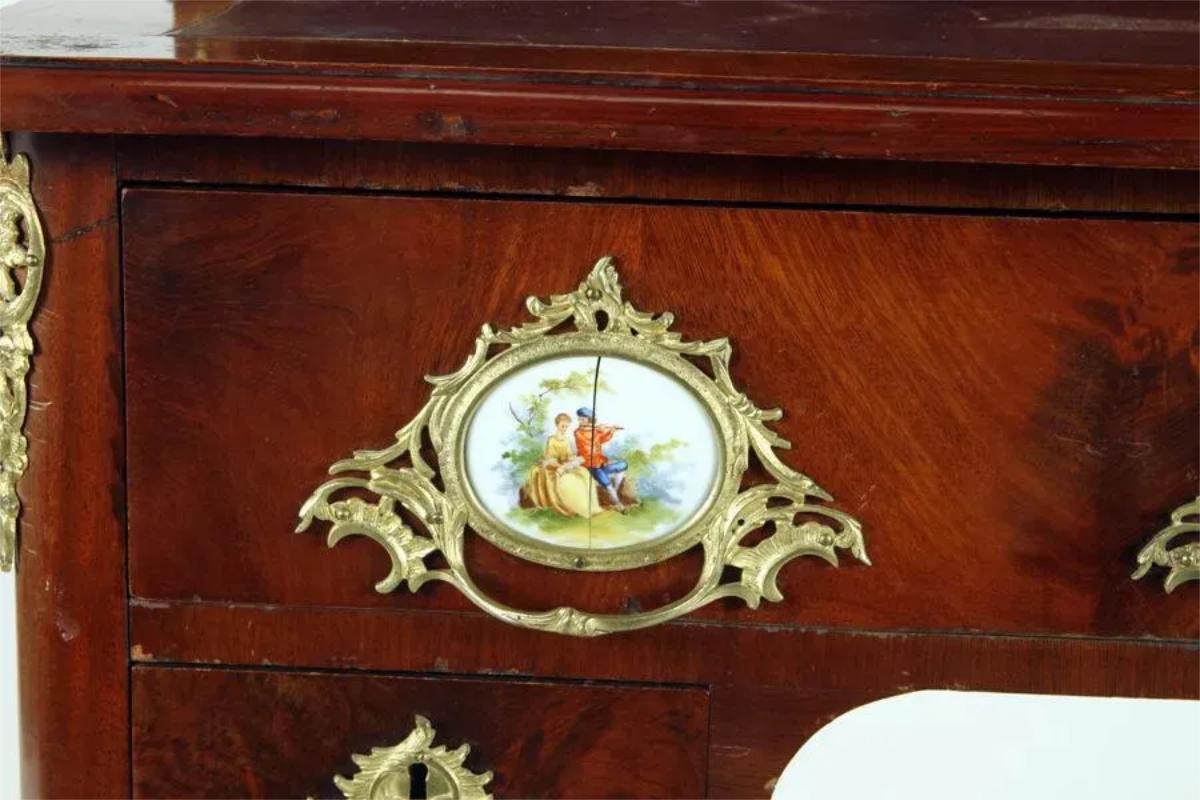 1800's Antique Bronze Mounts, Porcelain Plaques, Writing Continental Desk! In Good Condition For Sale In Austin, TX