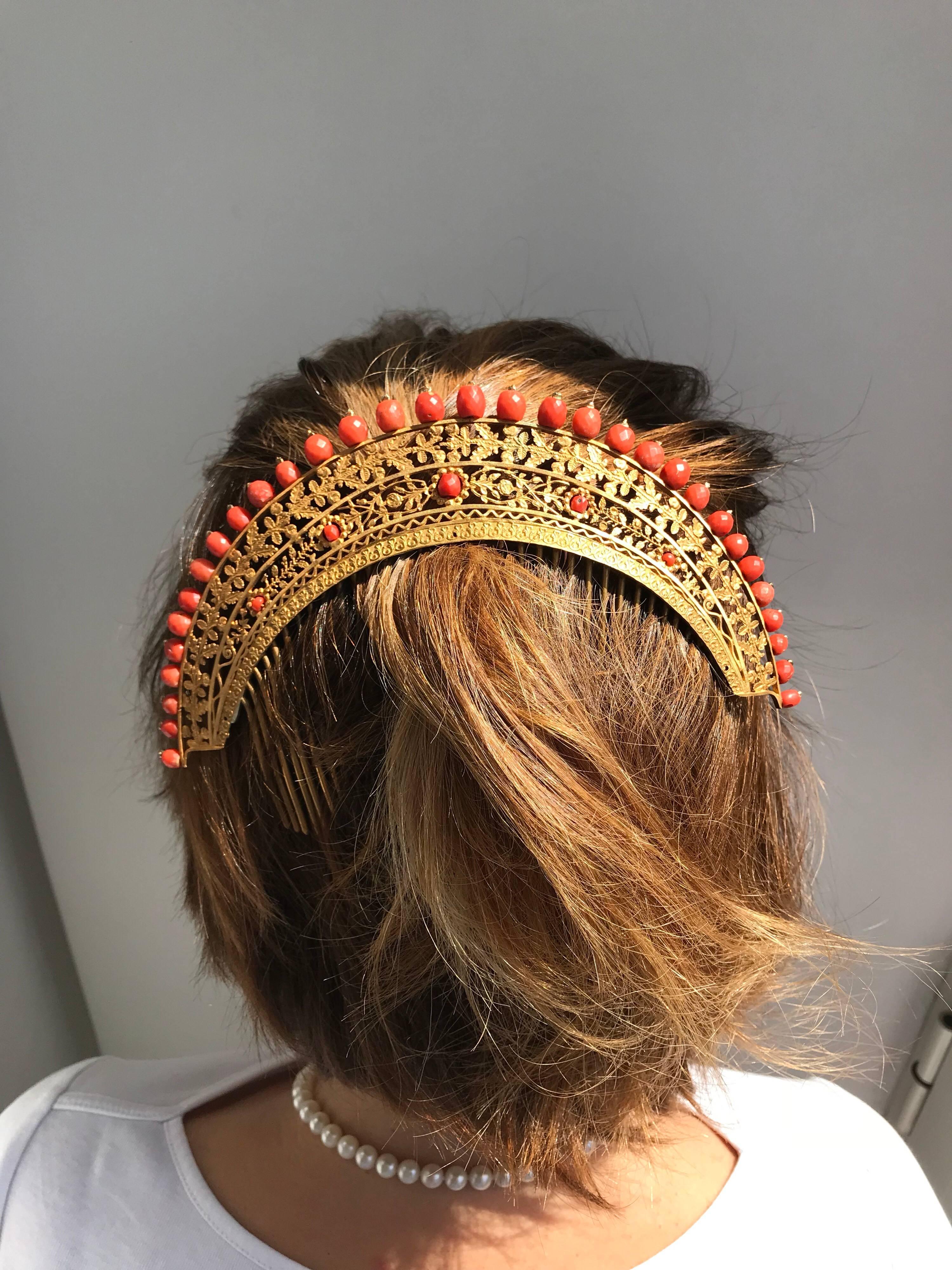 1800s Antique Coral Tiara In Good Condition In Napoli, NA