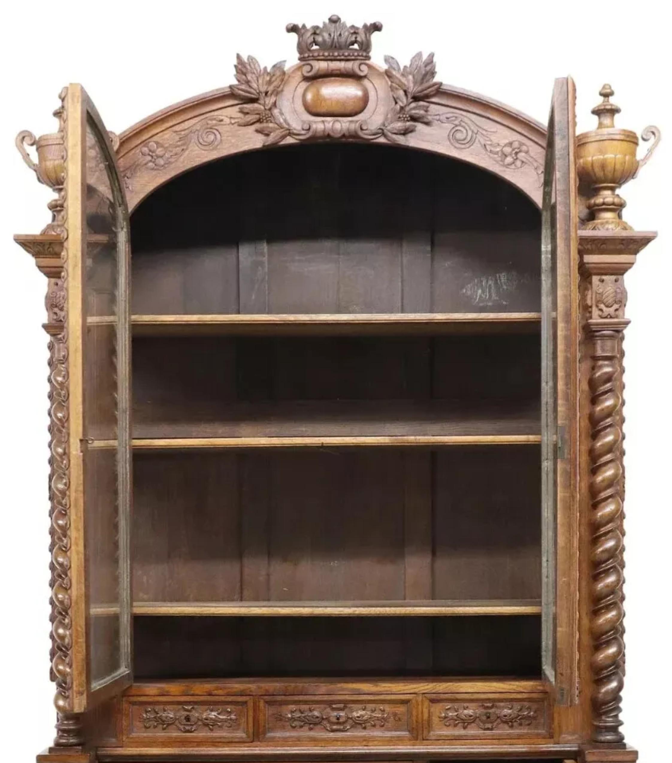 1800's Antique Fine French Henri II Style, Carved Oak Bookcase, Secretary! For Sale 1