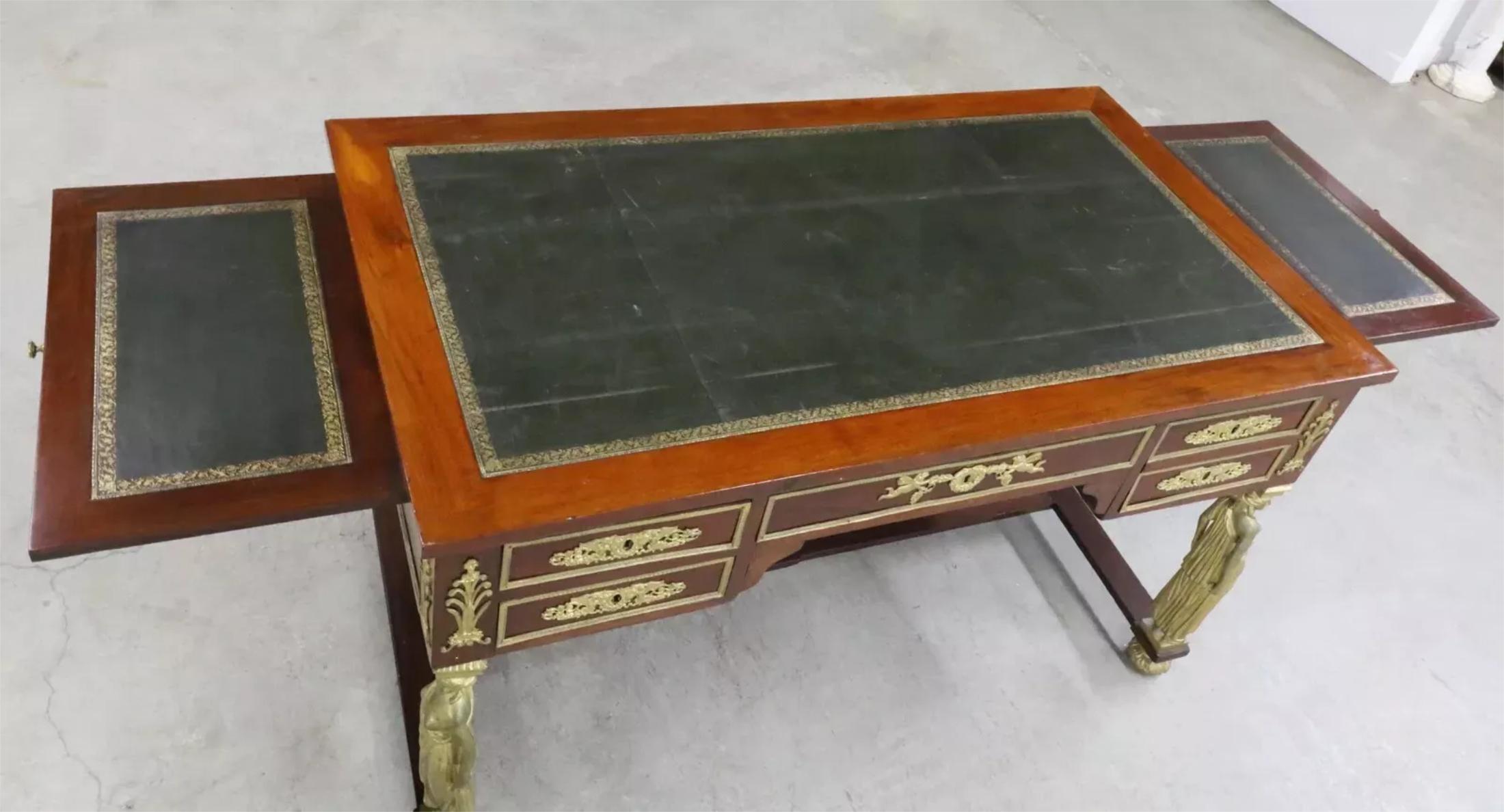 1800's Antique French Empire, MTD de Bronce, Correderas de Cuero, Caoba, Escritorio, Bureau siglo XIX en venta