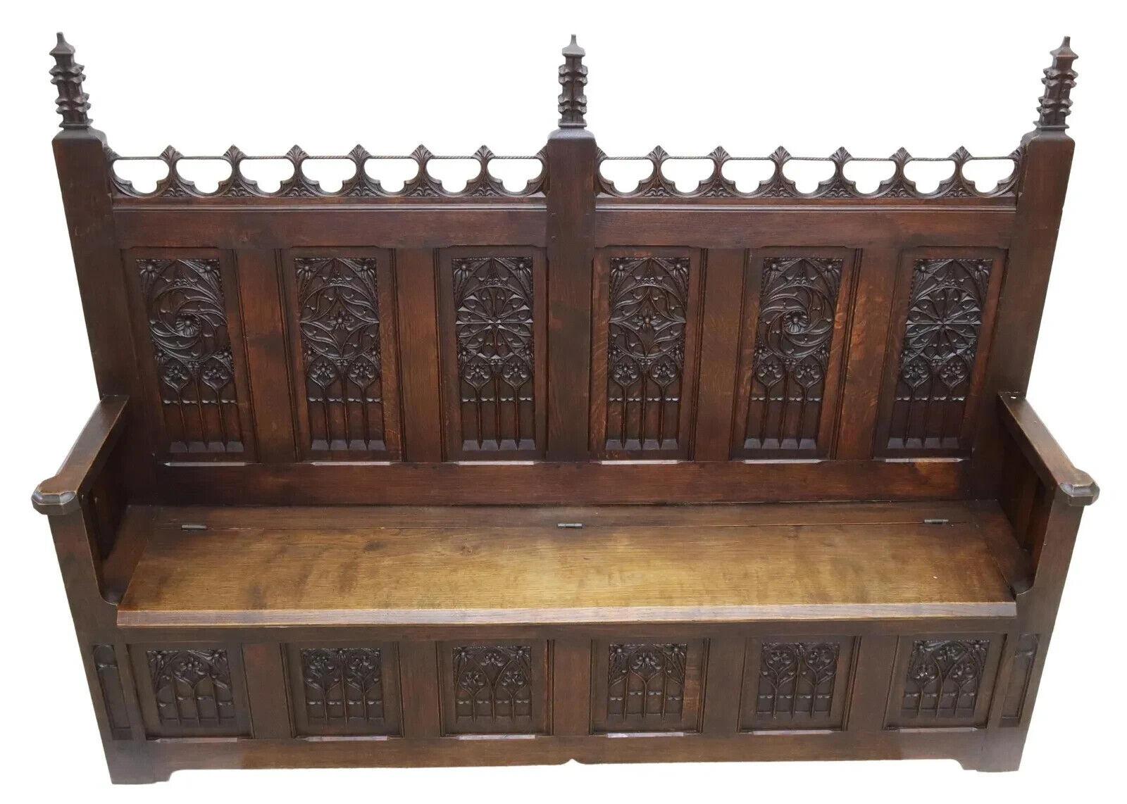 1800's Antique French Gothic Revival, Carved Wood, Oak Hall Bench and Coffer!! In Good Condition In Austin, TX