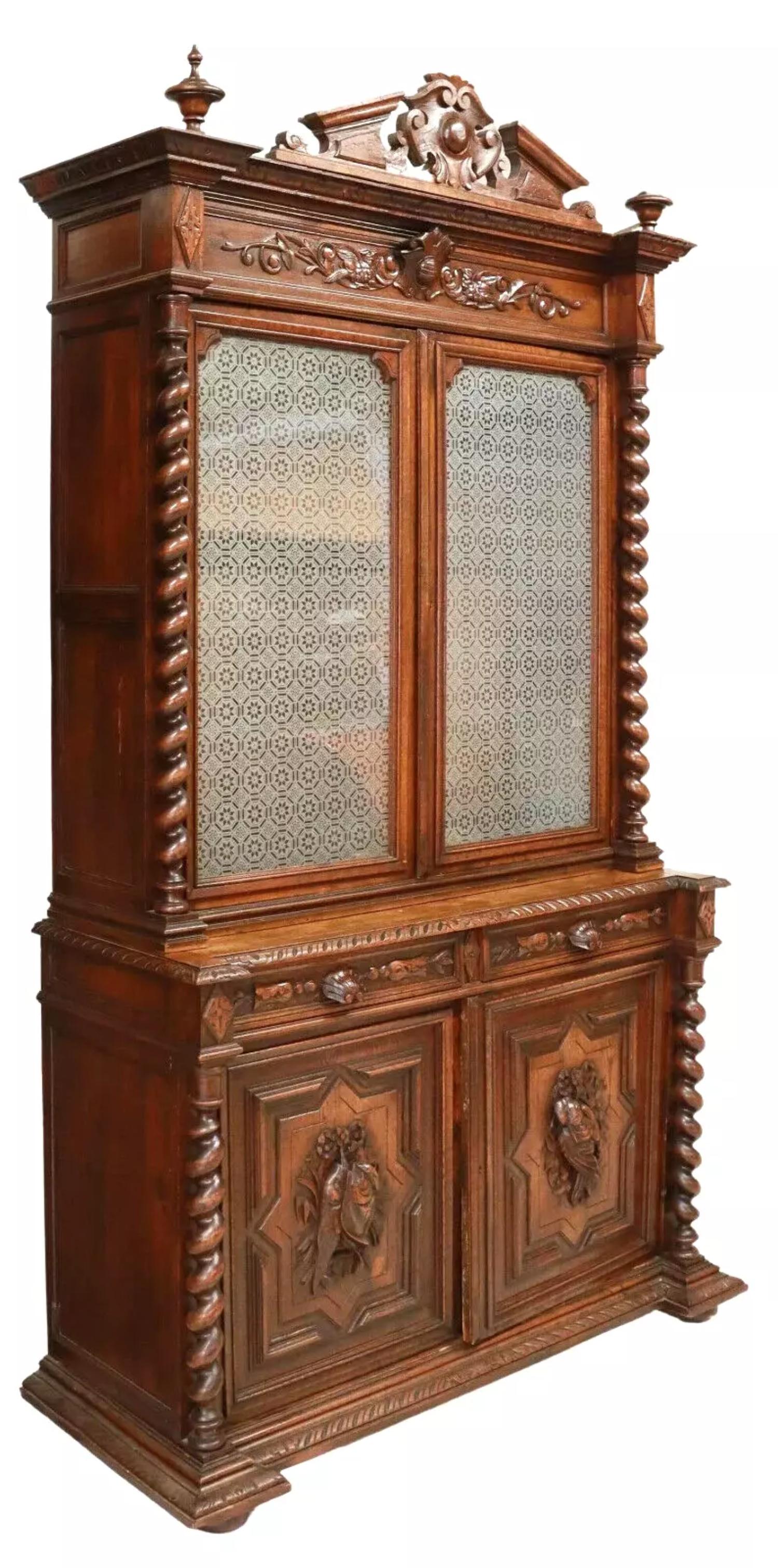 Autre Antique style Henri II des années 1800, chêne sculpté, armoire de chasse, buffet en vente