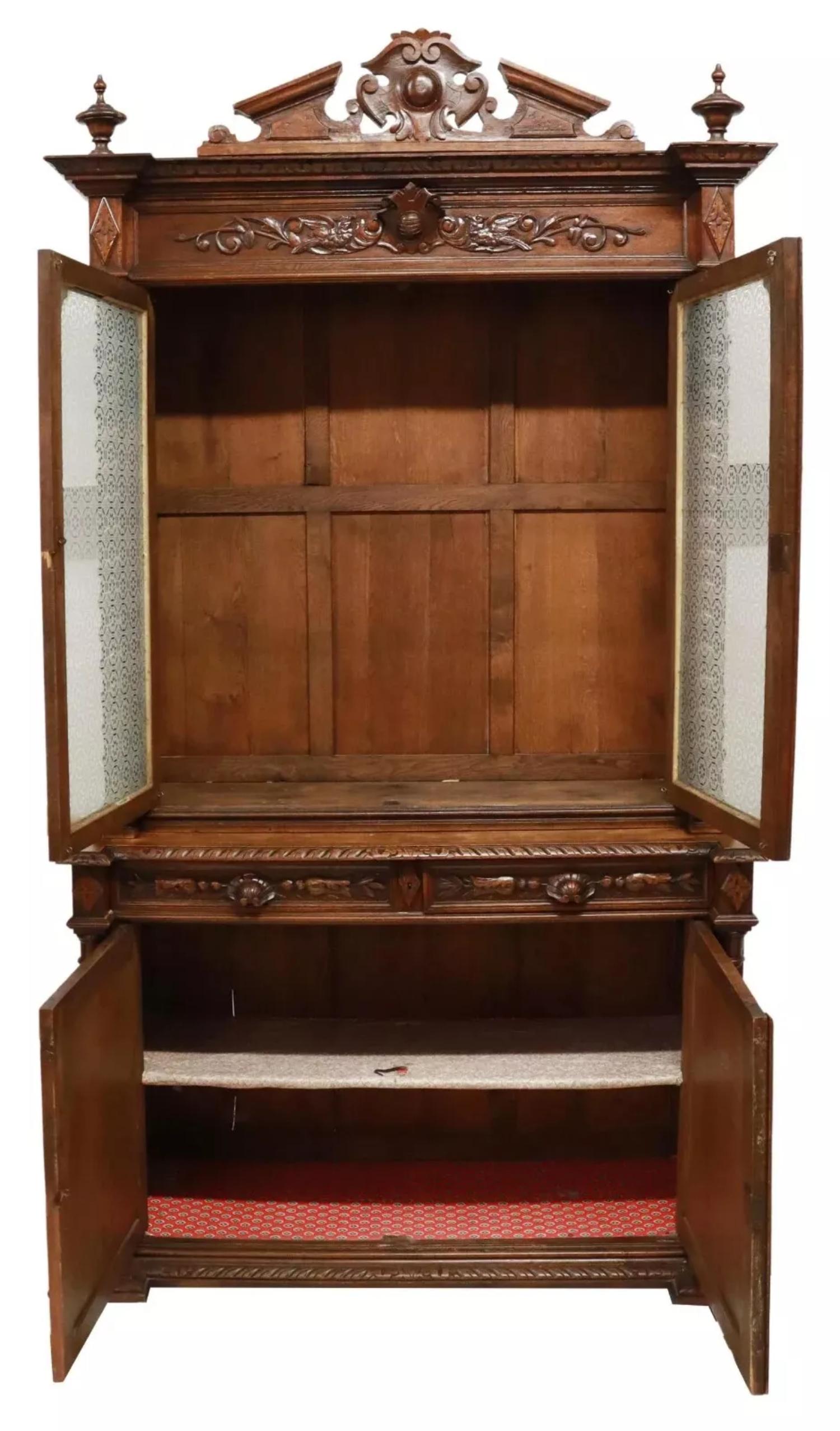 Français Antique style Henri II des années 1800, chêne sculpté, armoire de chasse, buffet en vente
