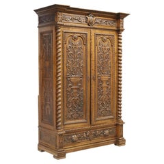 1800s Antique French Henri ii Style, Foliate Carved, Molded Cornice Armoire!!