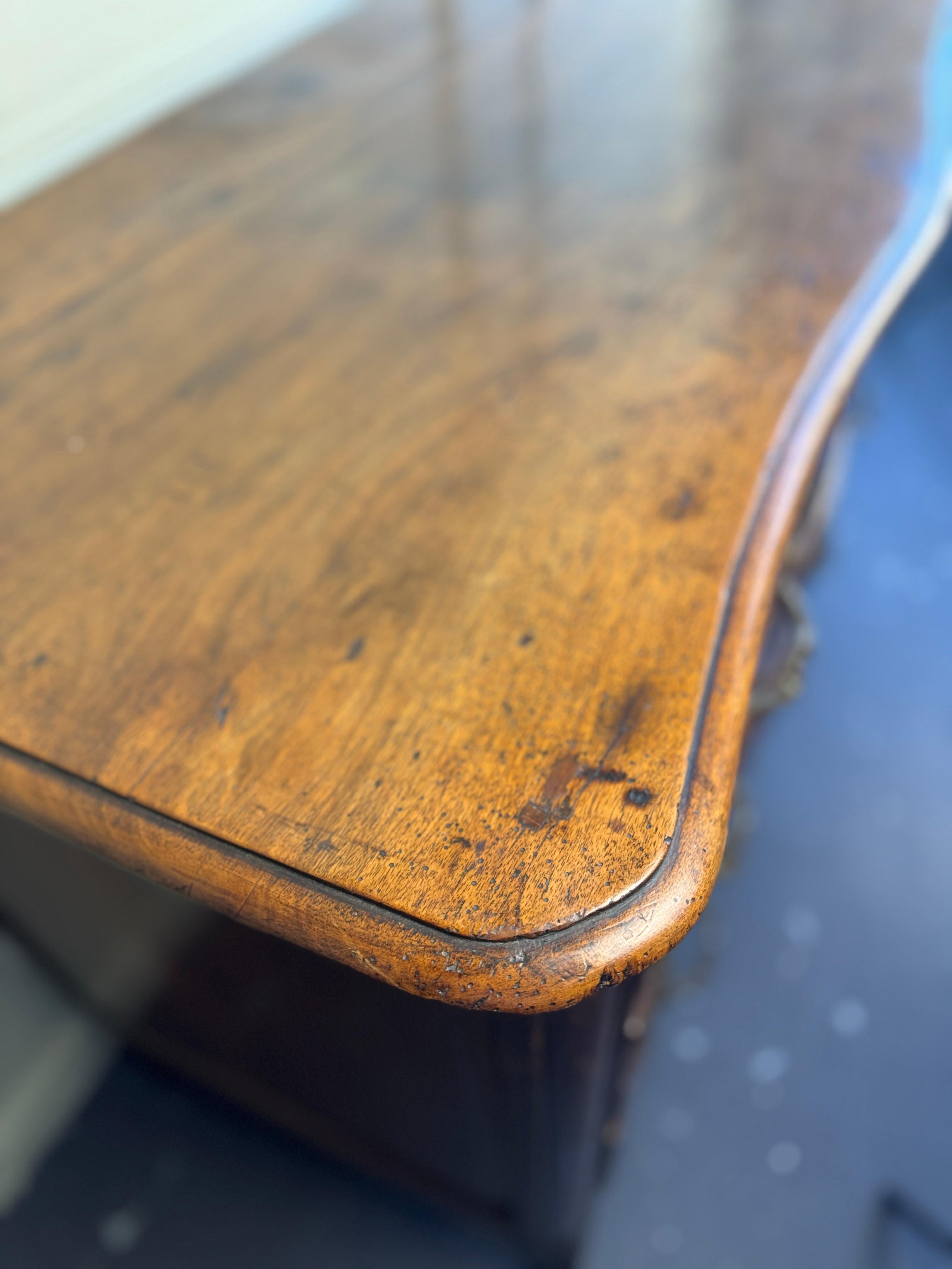 1800's Antike Französische Provinzial Kommode im Angebot 1