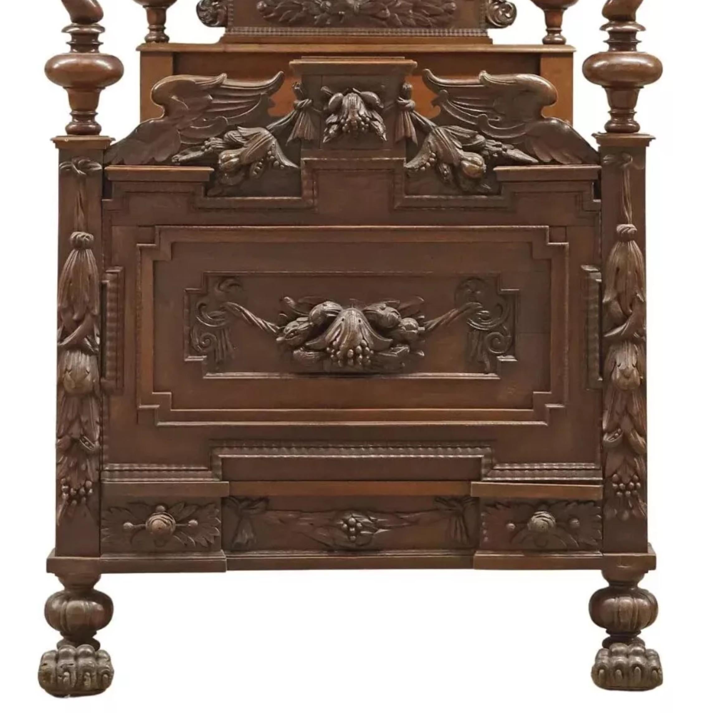 Antiguo renacimiento francés de 1800, tallado, roble, cuatro postes, ¡cama de prueba! en Bueno estado para la venta en Austin, TX